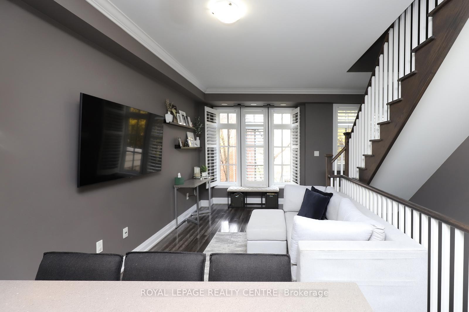 









3077


Cawthra

Road, 10,
Mississauga,




ON
L5A 2X4

