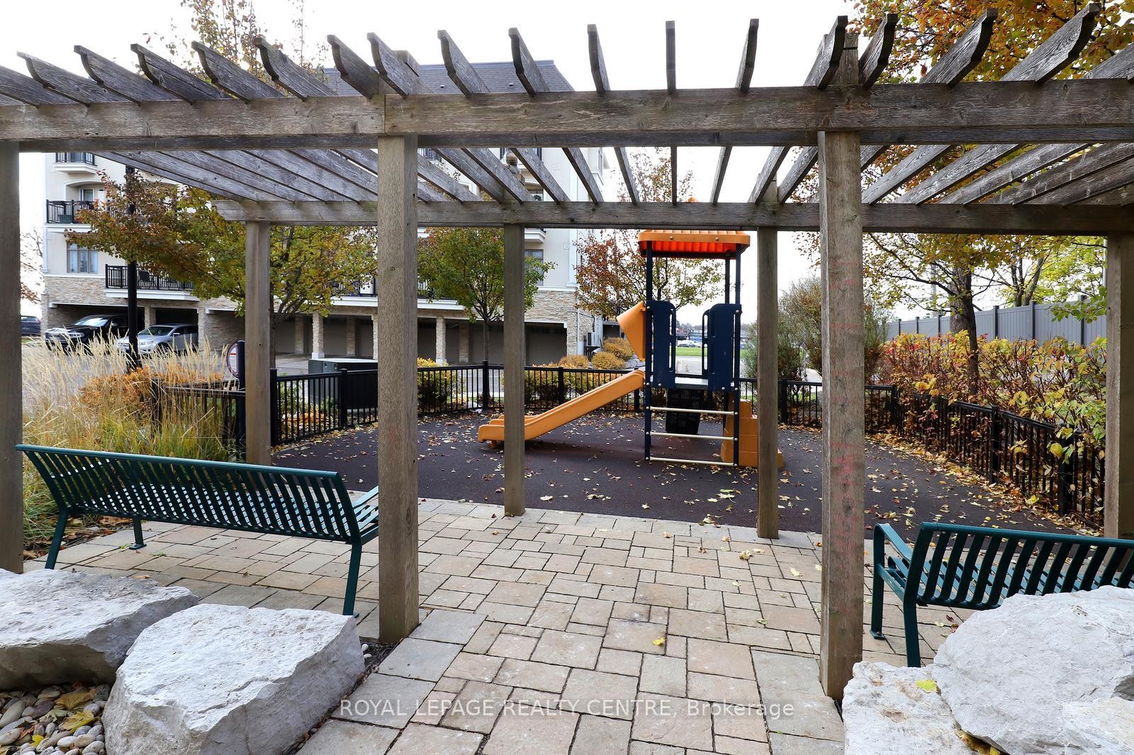 









3077


Cawthra

Road, 10,
Mississauga,




ON
L5A 2X4

