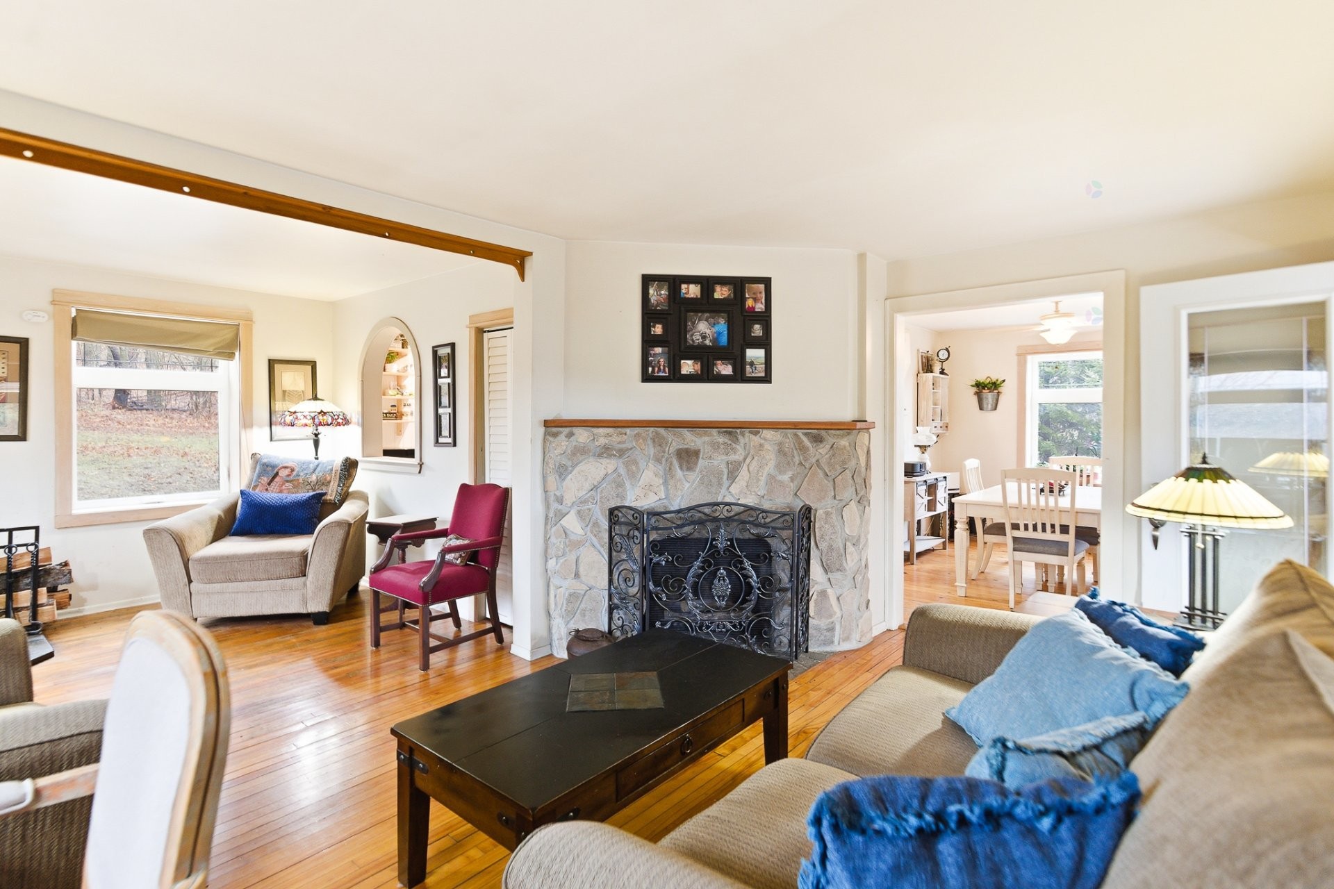 









107


Ch. des Érables

,
Val-des-Monts,




QC
J8N2T3

