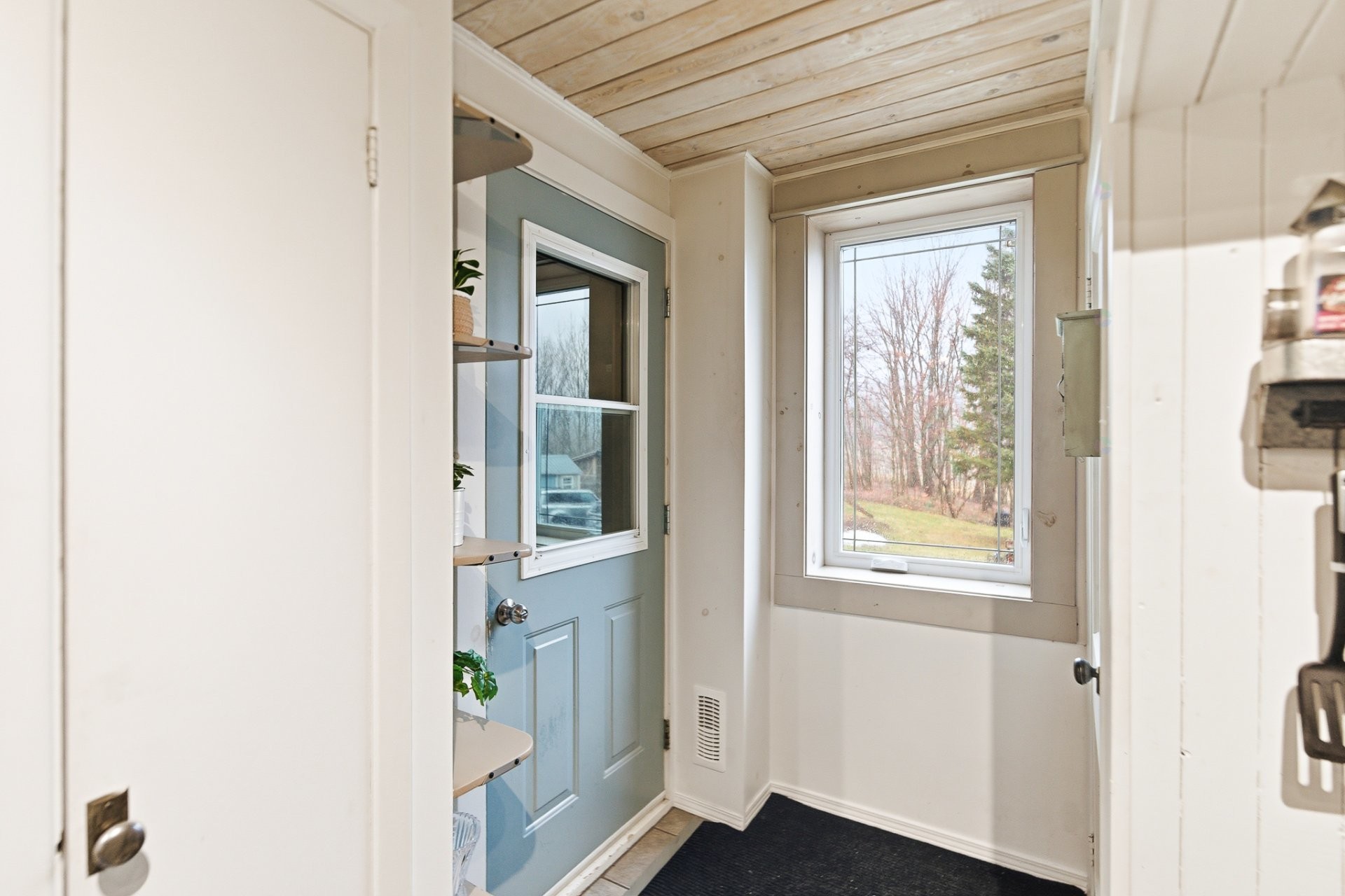 









107


Ch. des Érables

,
Val-des-Monts,




QC
J8N2T3

