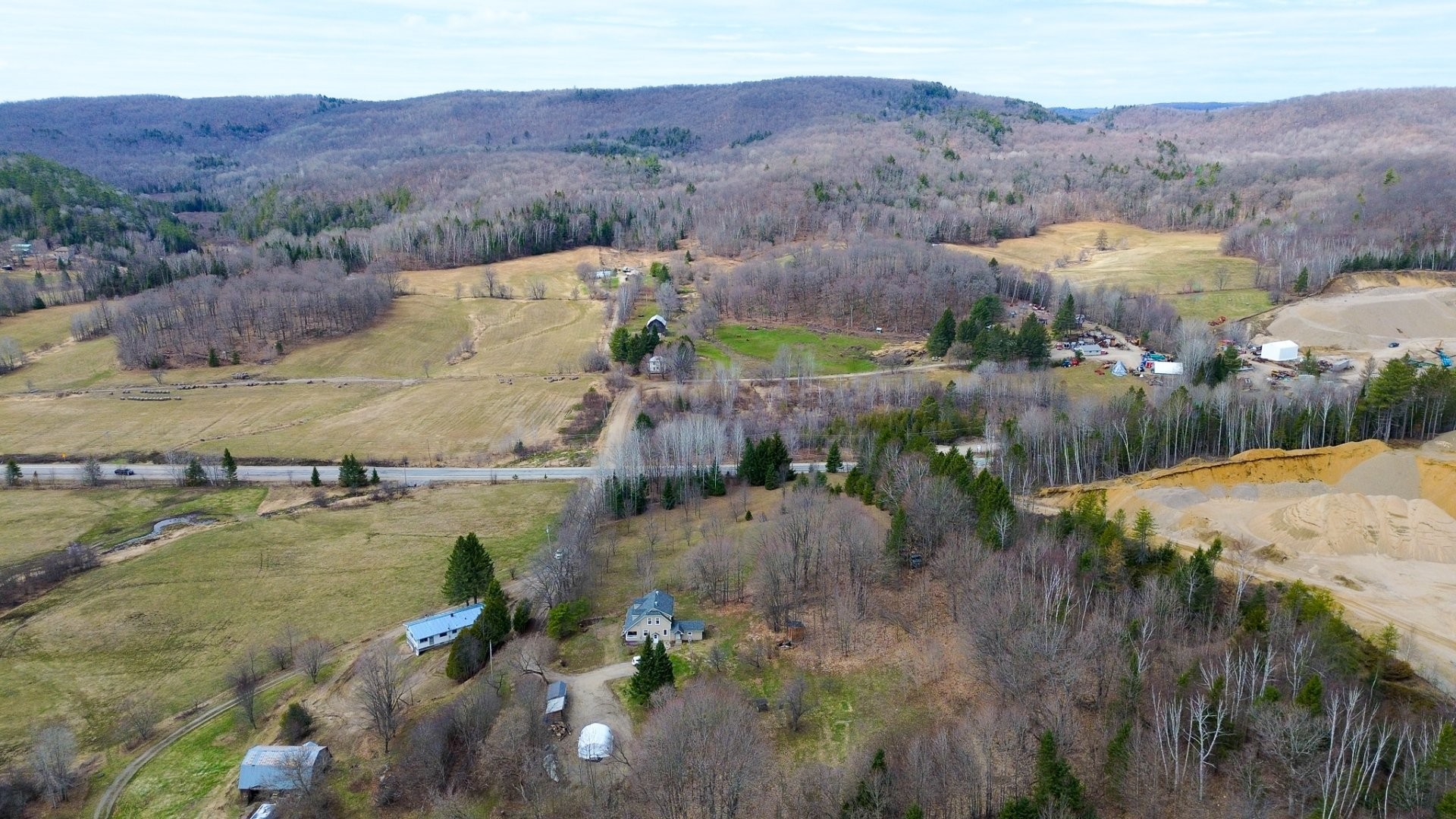 









107


Ch. des Érables

,
Val-des-Monts,




QC
J8N2T3

