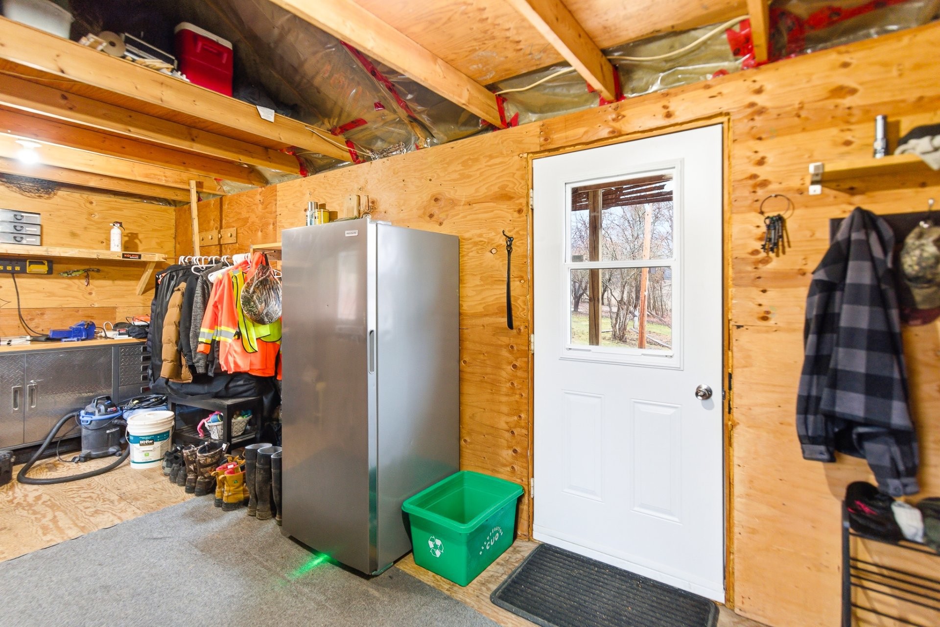 









107


Ch. des Érables

,
Val-des-Monts,




QC
J8N2T3

