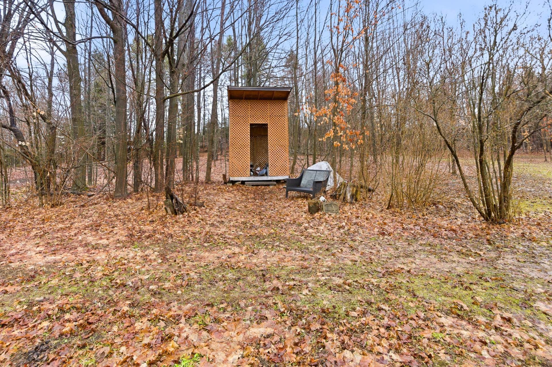 









107


Ch. des Érables

,
Val-des-Monts,




QC
J8N2T3

