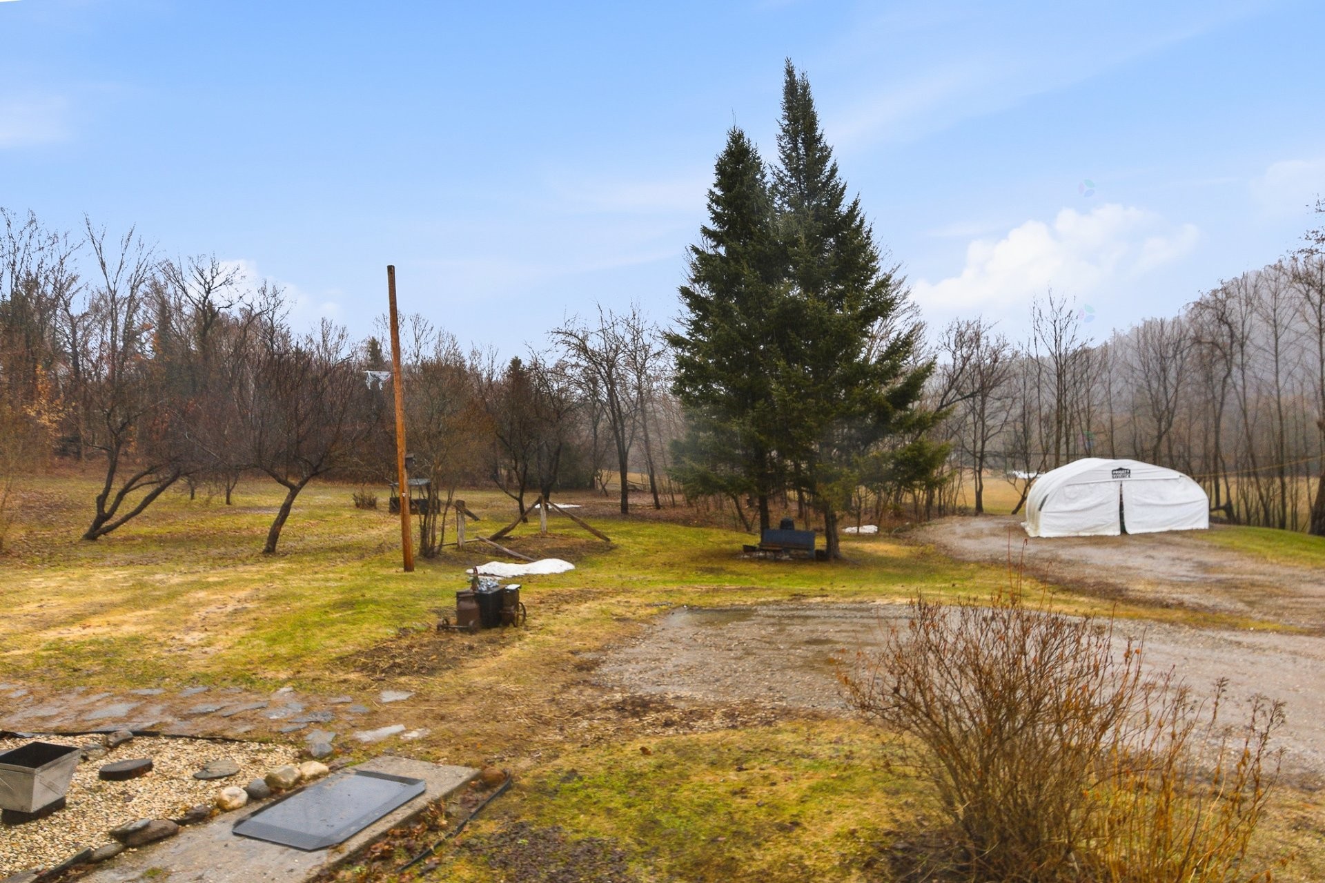 









107


Ch. des Érables

,
Val-des-Monts,




QC
J8N2T3

