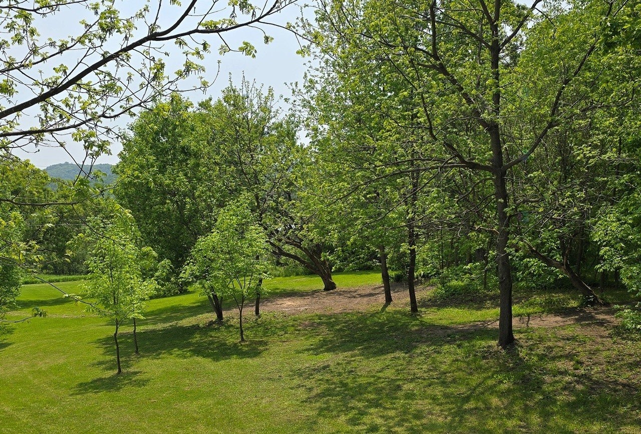 









107


Ch. des Érables

,
Val-des-Monts,




QC
J8N2T3

