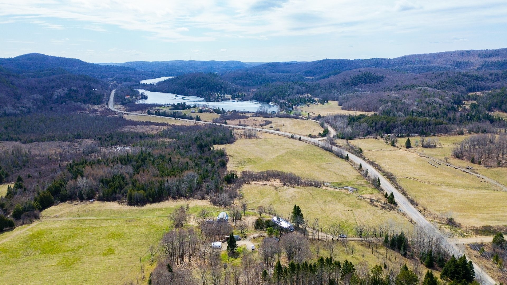 









107


Ch. des Érables

,
Val-des-Monts,




QC
J8N2T3

