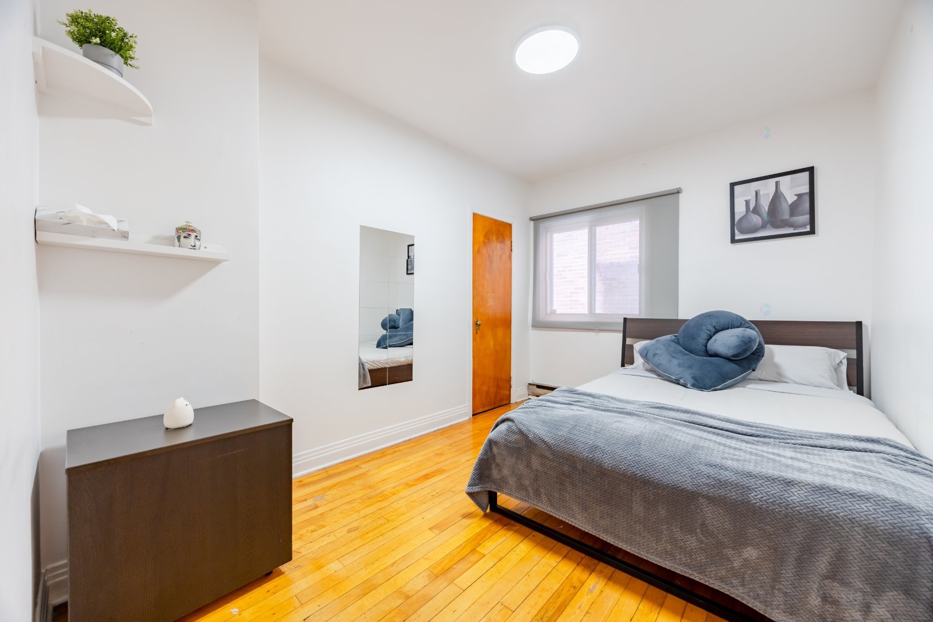 









6526


30e Avenue

,
Montréal (Rosemont/La Petite-Patrie),




QC
H1T3G6

