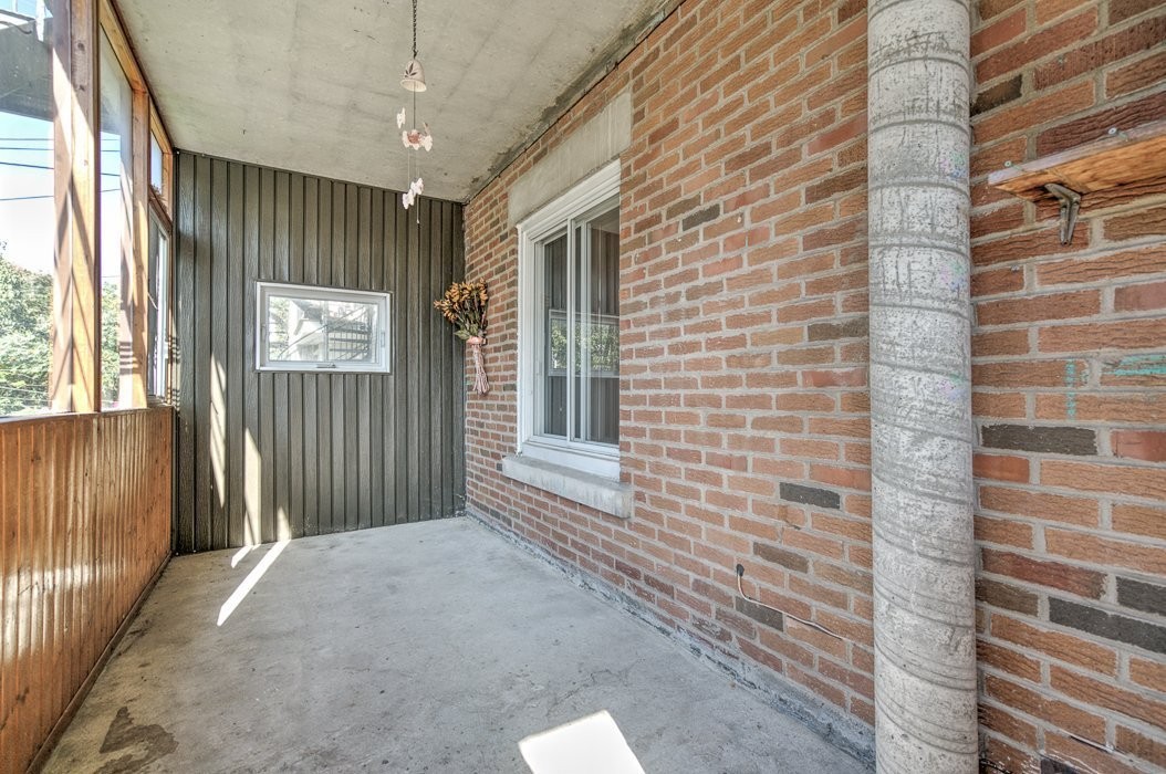 









6526


30e Avenue

,
Montréal (Rosemont/La Petite-Patrie),




QC
H1T3G6

