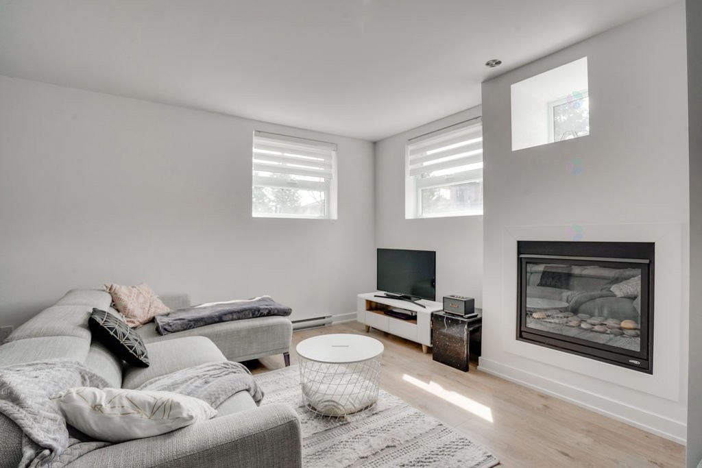 









230


Rue de Dublin

, 12,
Gatineau (Aylmer),




QC
J9J1P3


