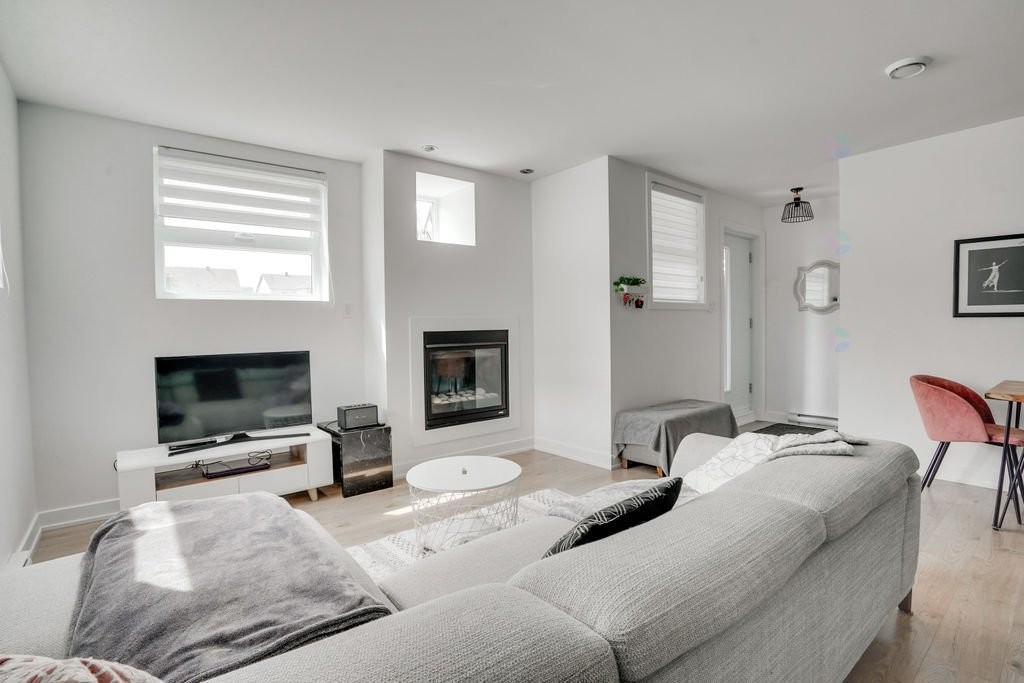 









230


Rue de Dublin

, 12,
Gatineau (Aylmer),




QC
J9J1P3

