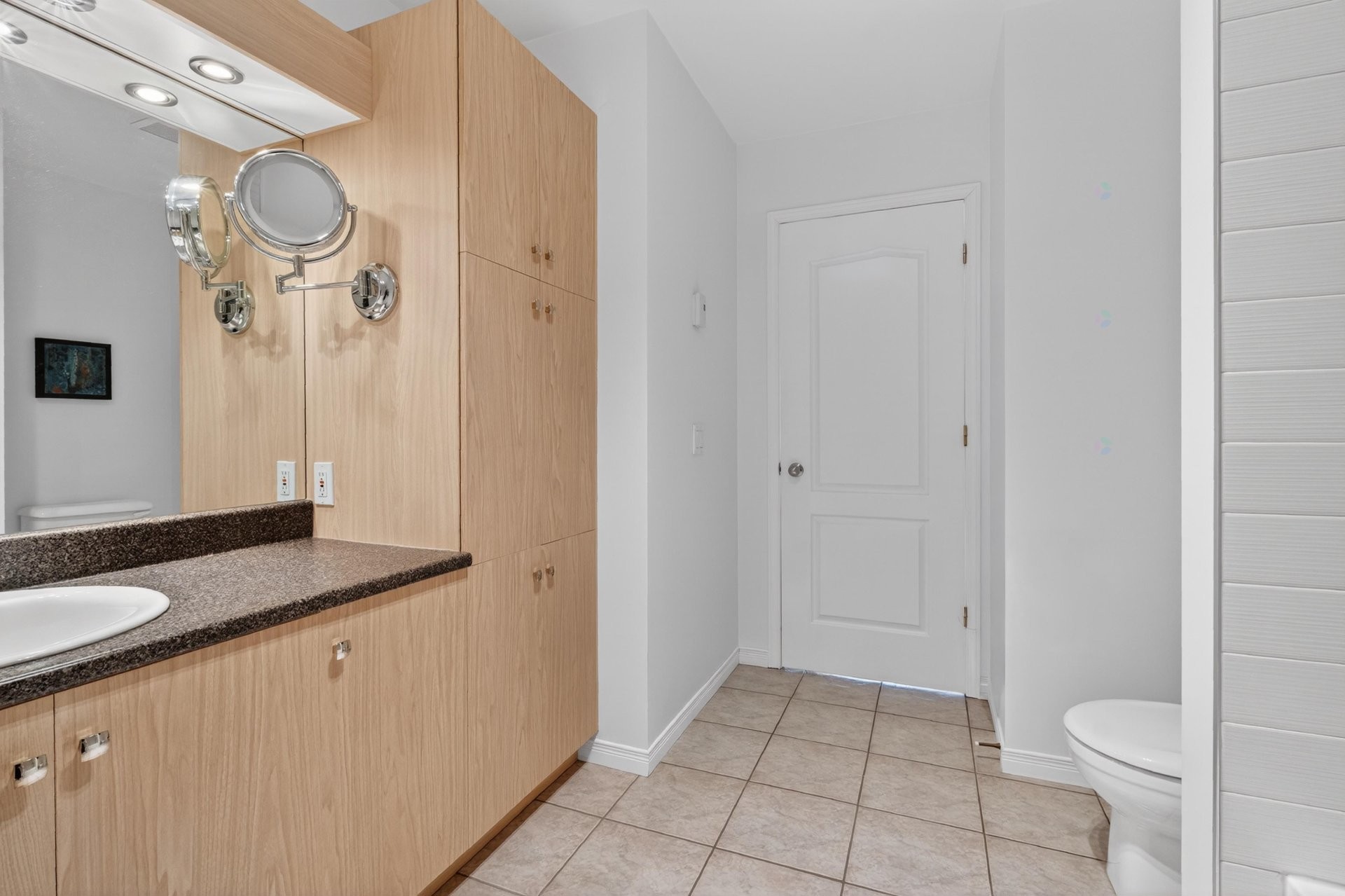 









3372


Rue Antoine-Samson

,
Sherbrooke (Les Nations),




QC
J1L2R4

