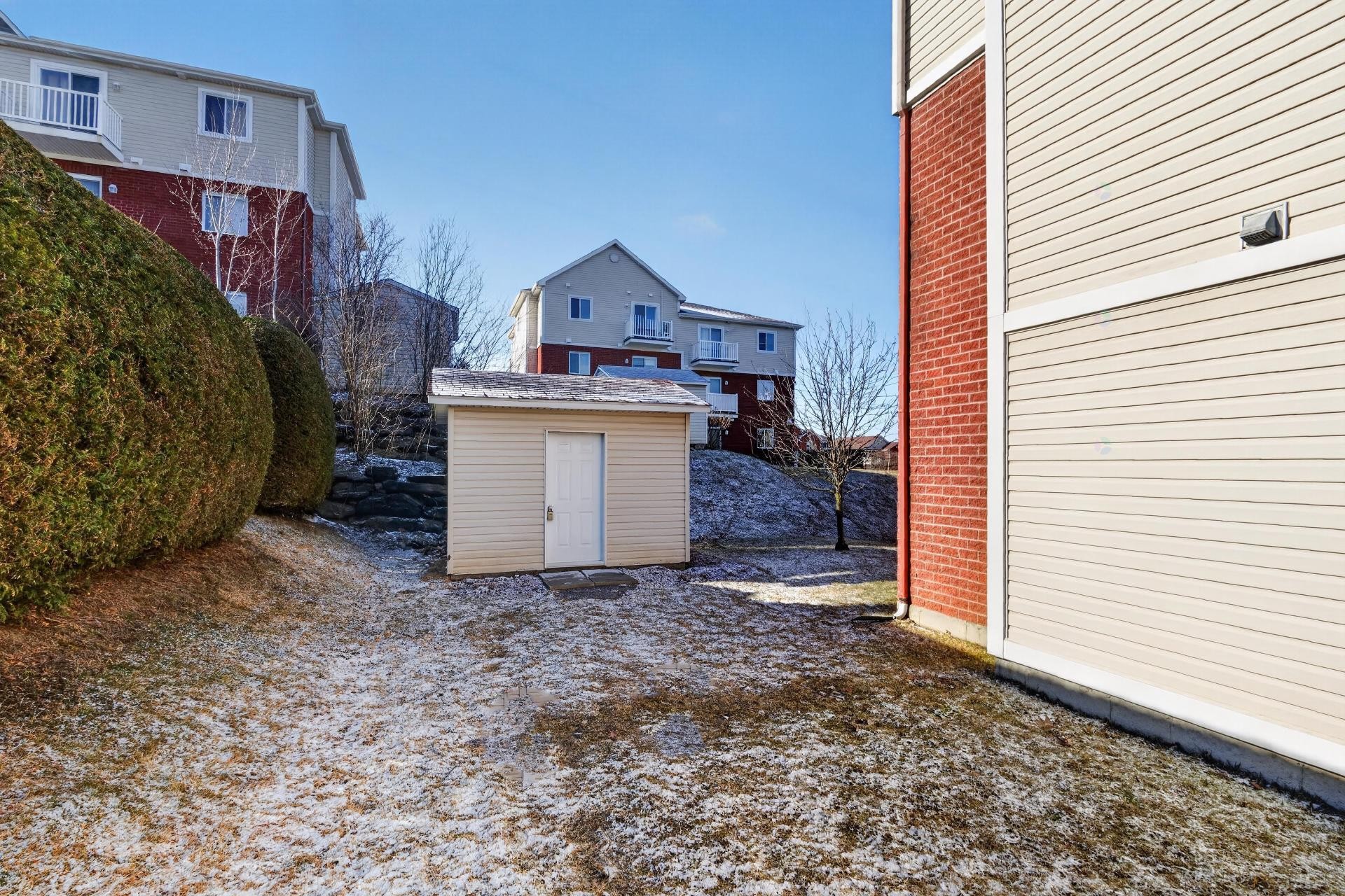 









3372


Rue Antoine-Samson

,
Sherbrooke (Les Nations),




QC
J1L2R4

