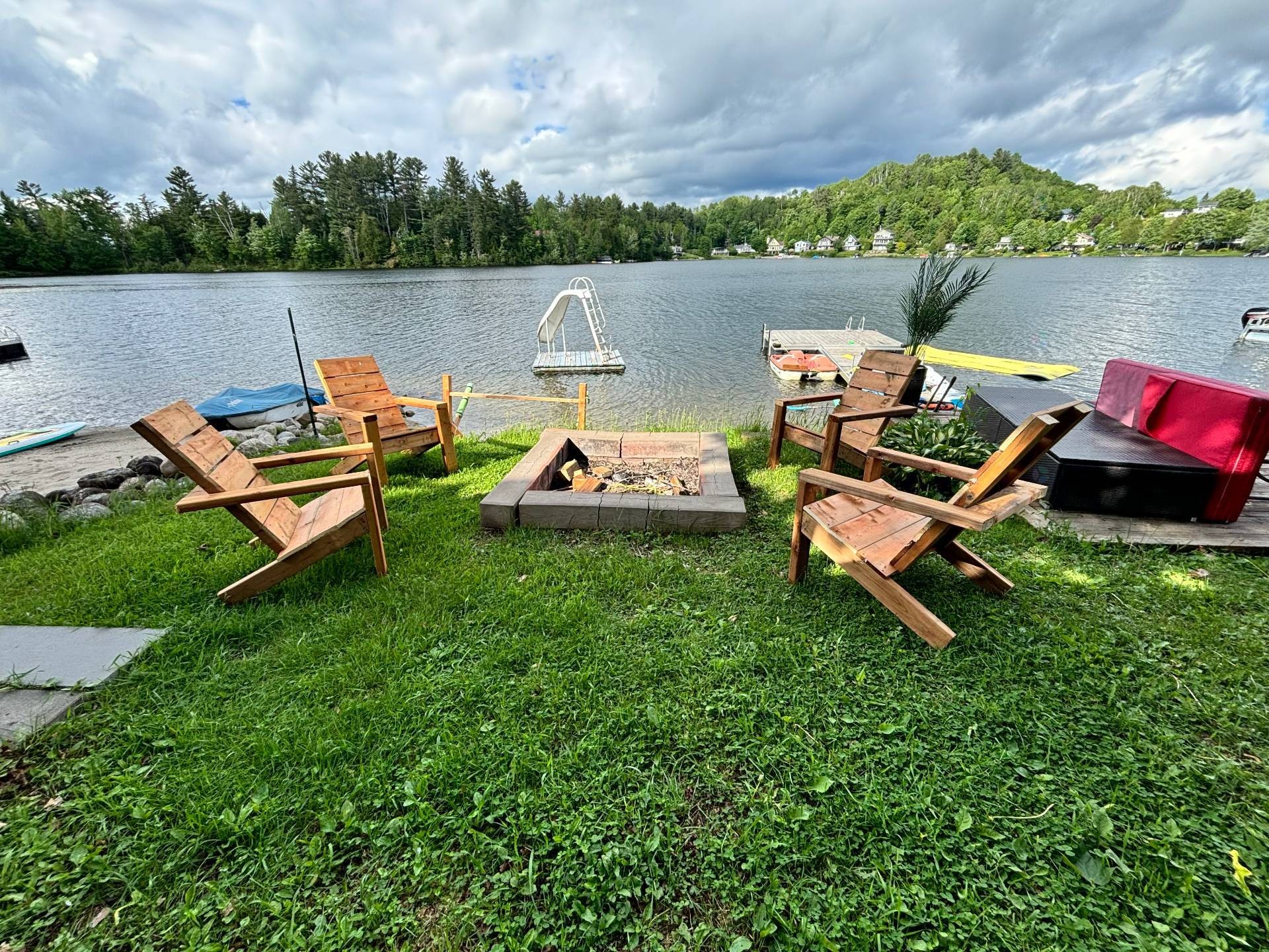 









614


Ch. du Tour-du-Lac

,
Lac-Simon,




QC
J8V1E0

