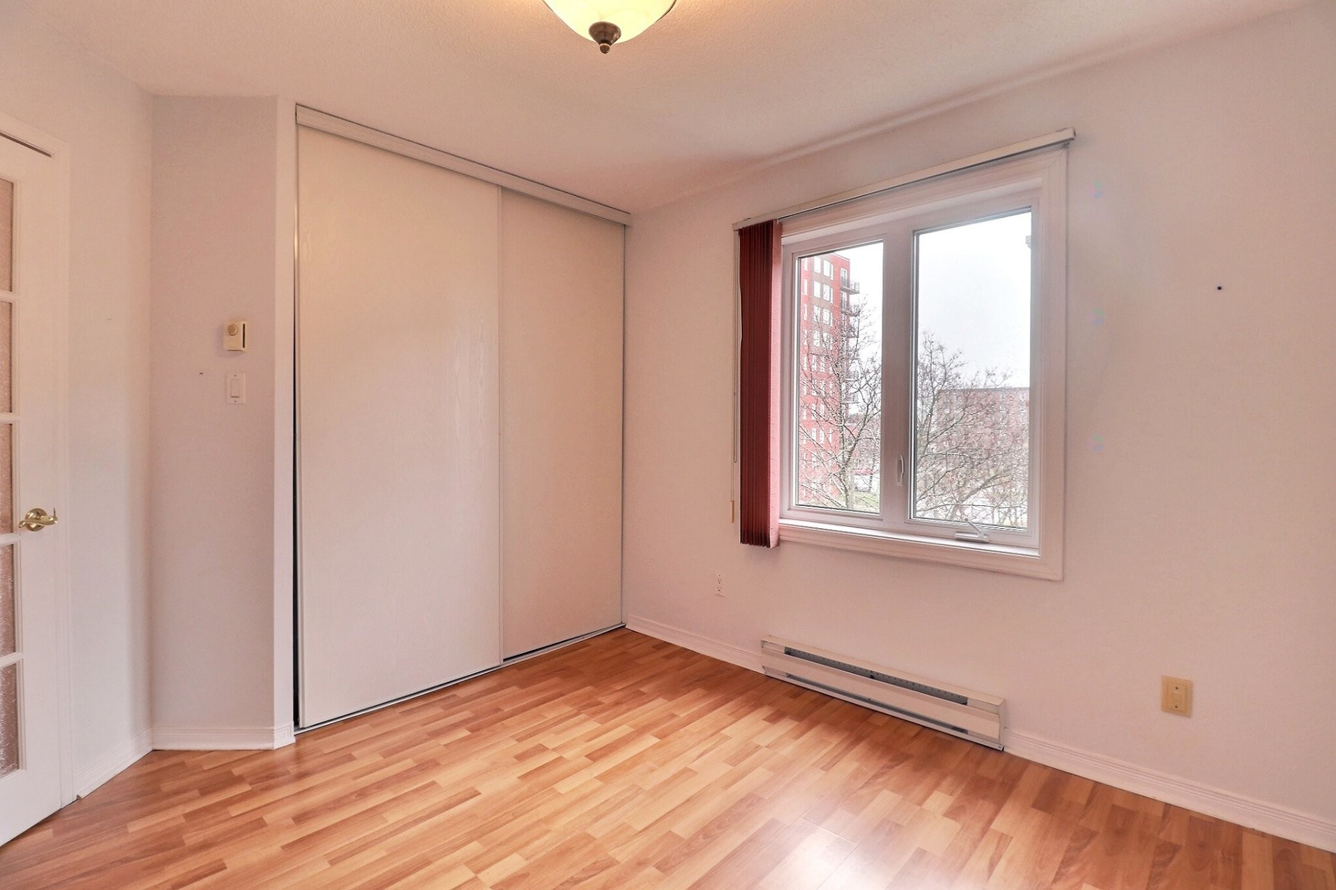 









240


Boul. de l'Hôpital

, 48,
Gatineau (Gatineau),




QC
J8T8J6

