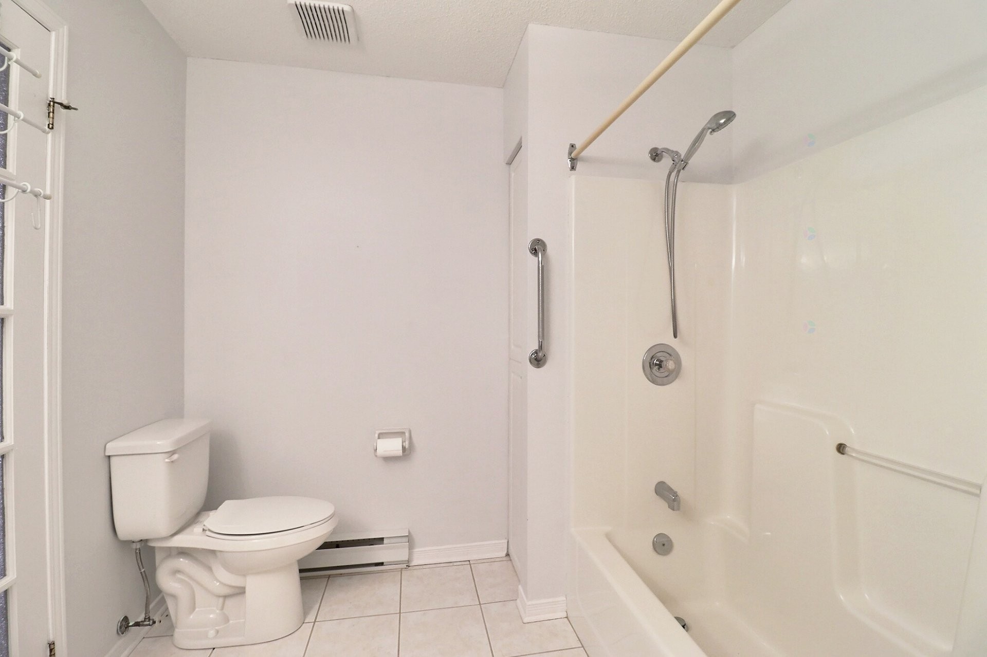 









240


Boul. de l'Hôpital

, 48,
Gatineau (Gatineau),




QC
J8T8J6

