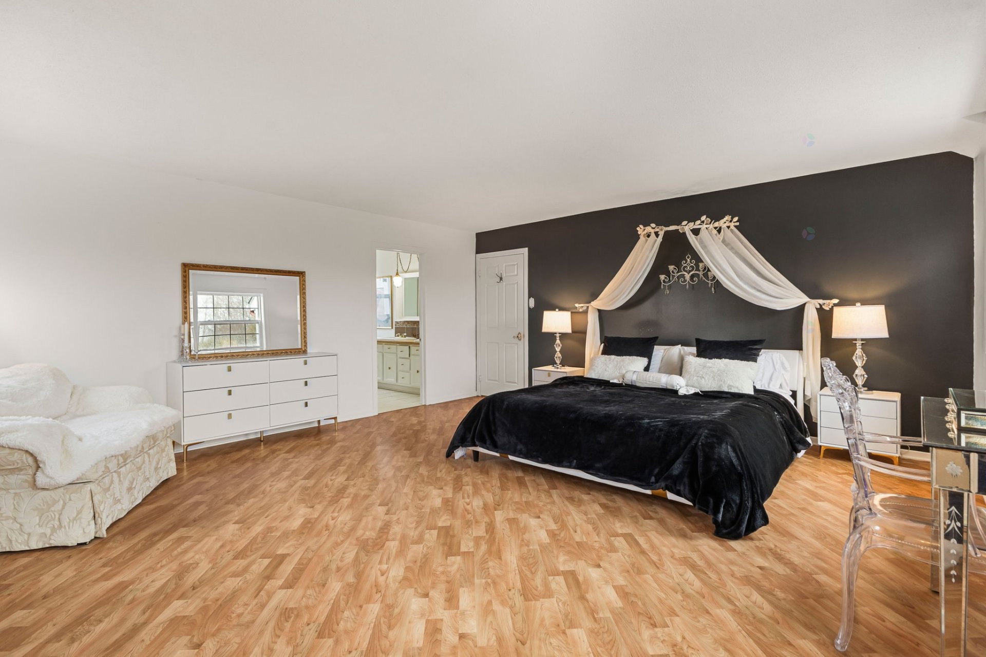 









407


Rue Mozart

,
Gatineau (Aylmer),




QC
J9J3C2

