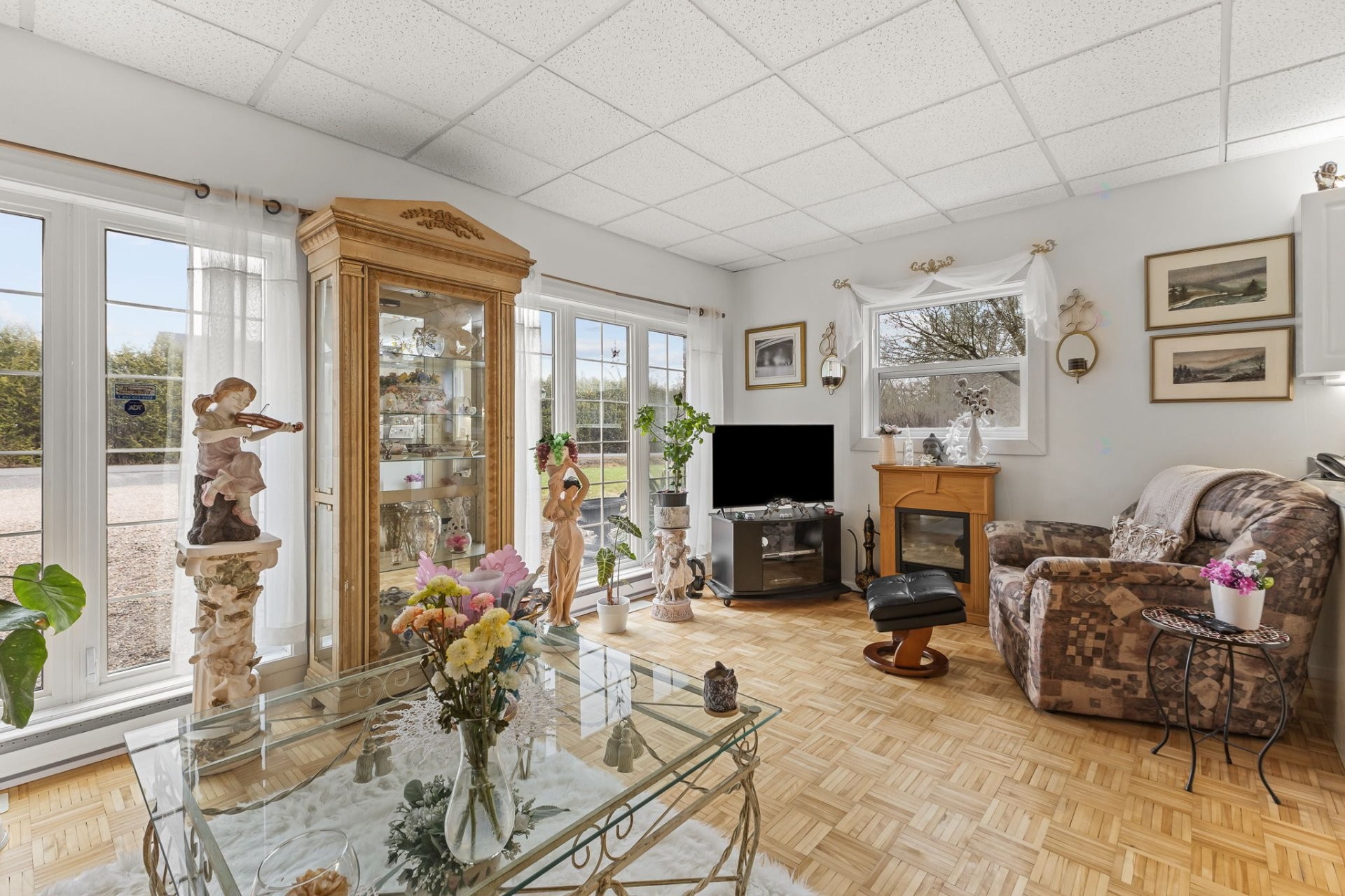 









407


Rue Mozart

,
Gatineau (Aylmer),




QC
J9J3C2

