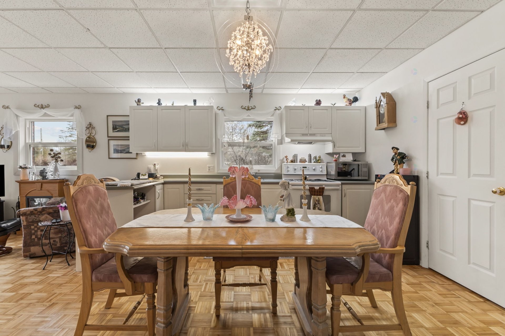 









407


Rue Mozart

,
Gatineau (Aylmer),




QC
J9J3C2

