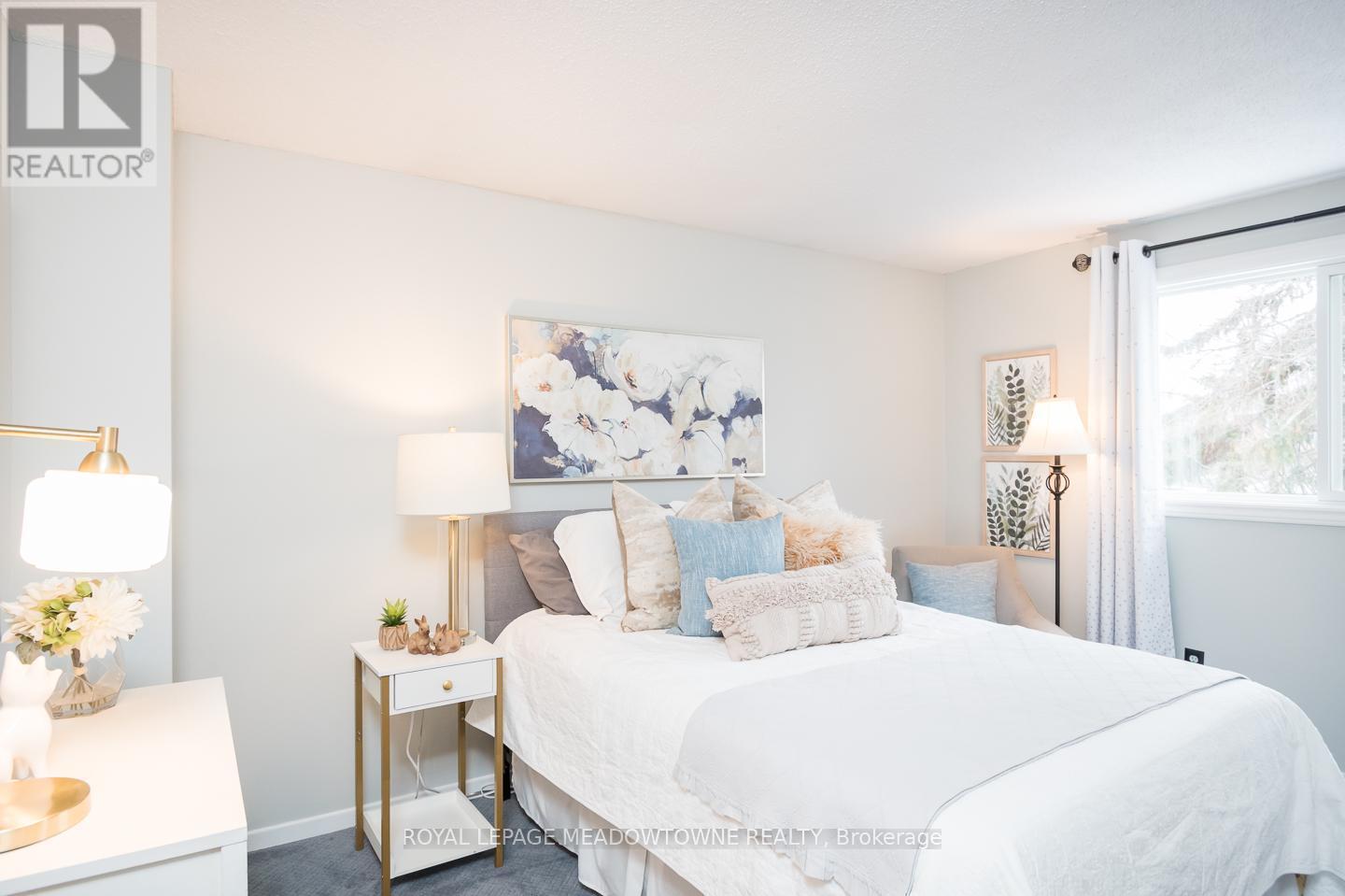 












833 LAURIER AVENUE

,
Milton,




Ontario
L9T4H4

