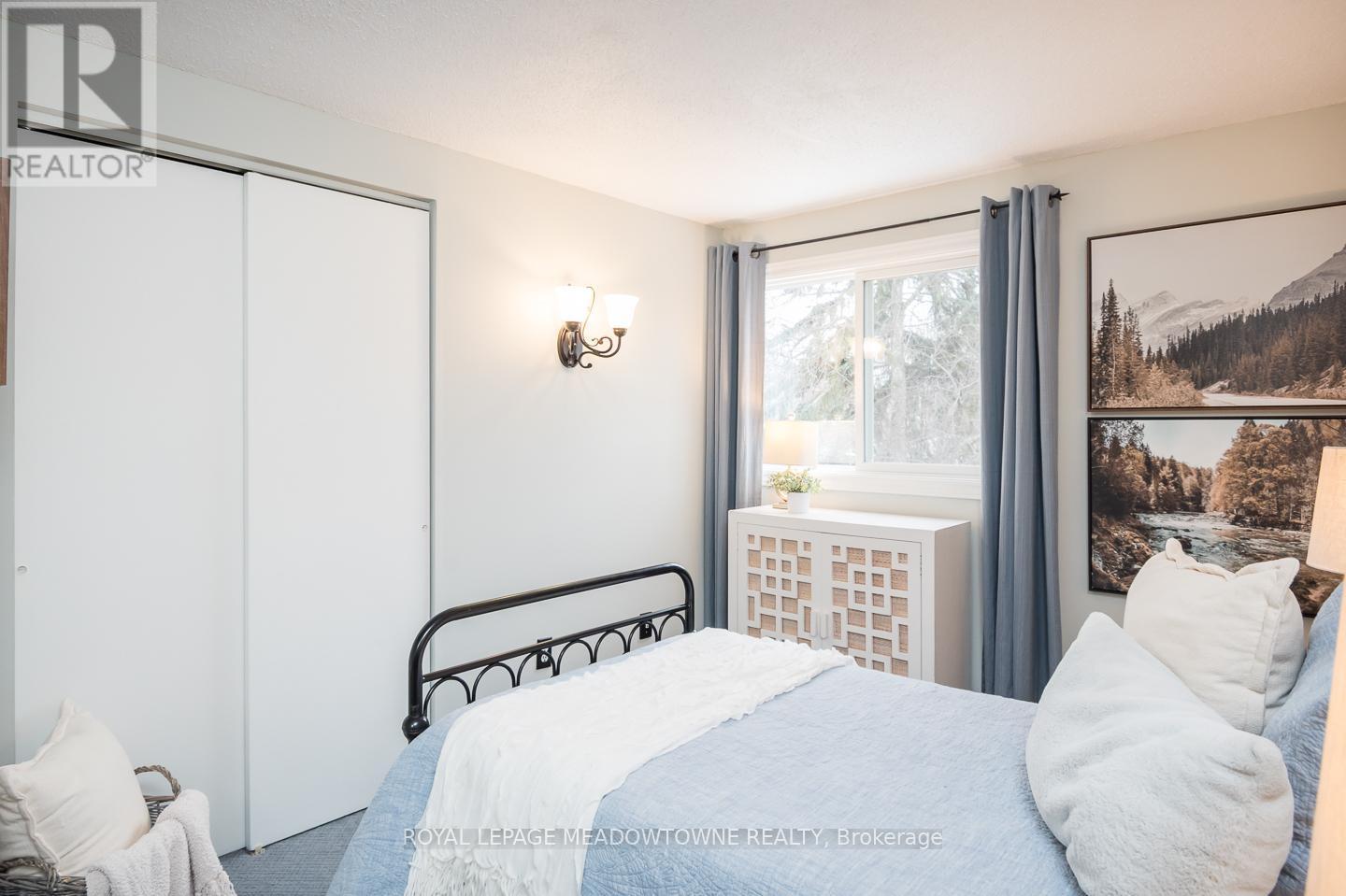 












833 LAURIER AVENUE

,
Milton,




Ontario
L9T4H4

