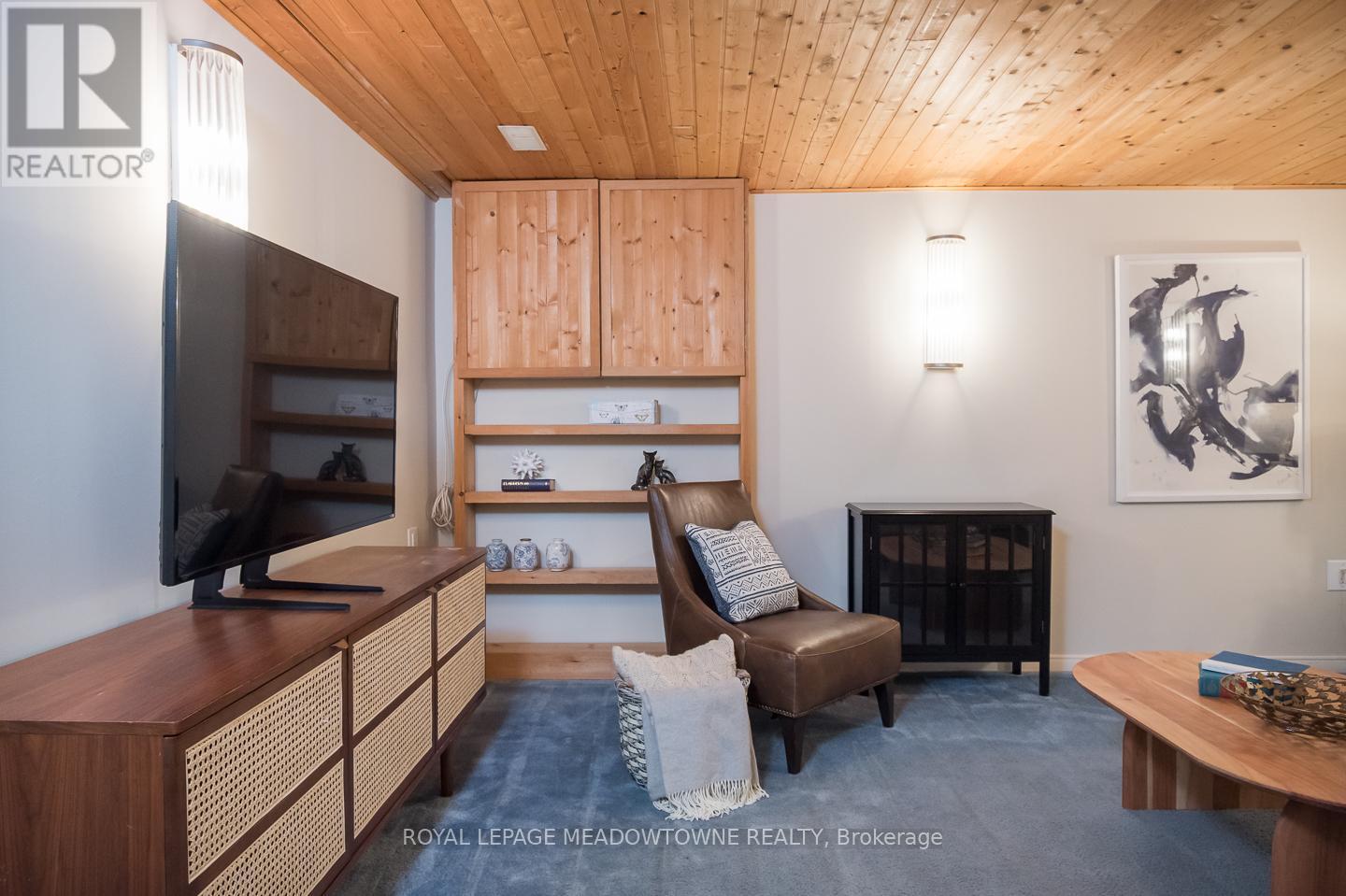 












833 LAURIER AVENUE

,
Milton,




Ontario
L9T4H4

