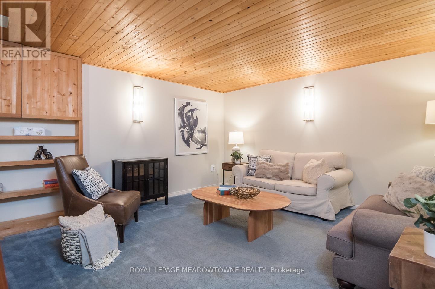 












833 LAURIER AVENUE

,
Milton,




Ontario
L9T4H4

