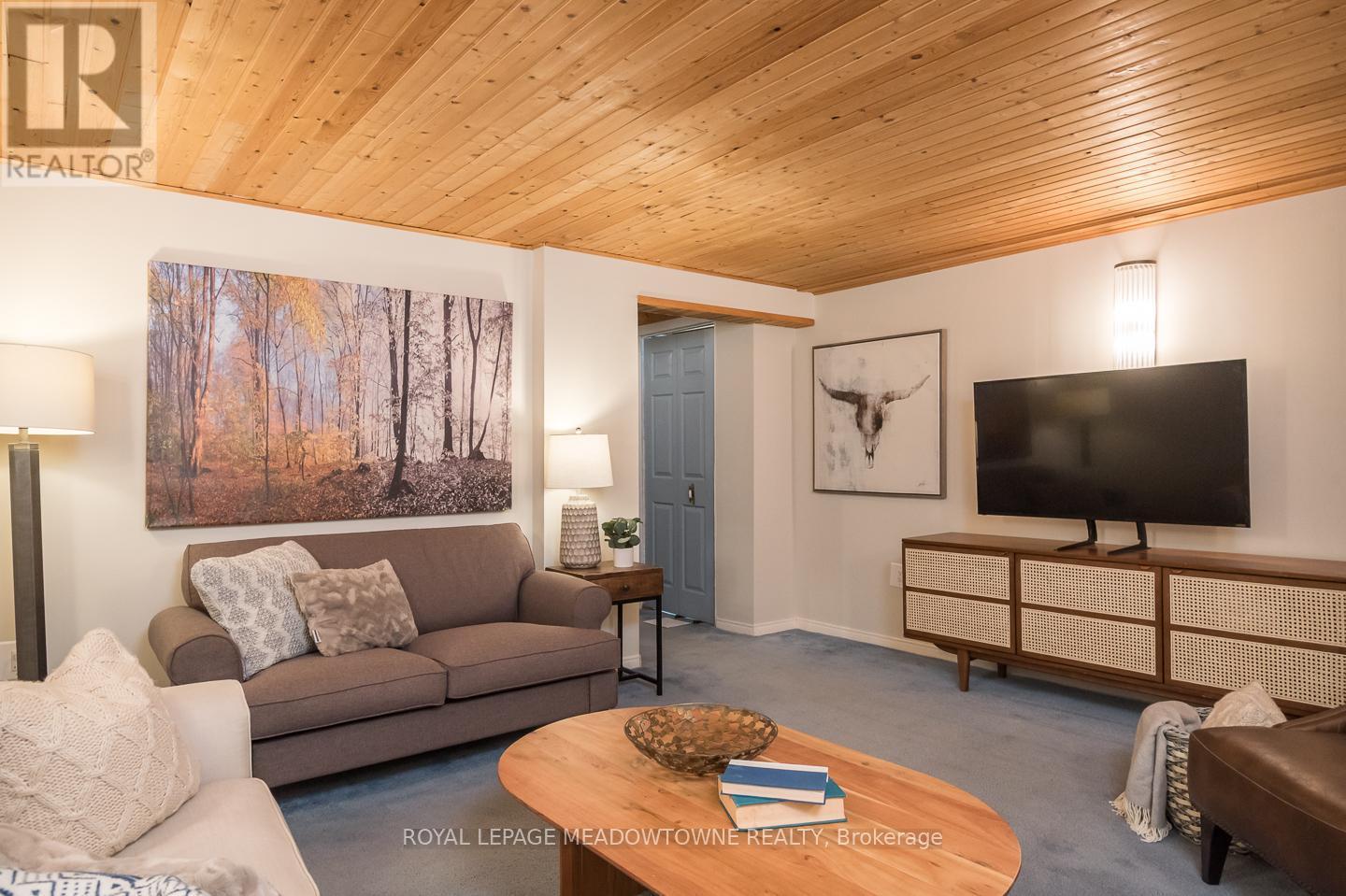 












833 LAURIER AVENUE

,
Milton,




Ontario
L9T4H4

