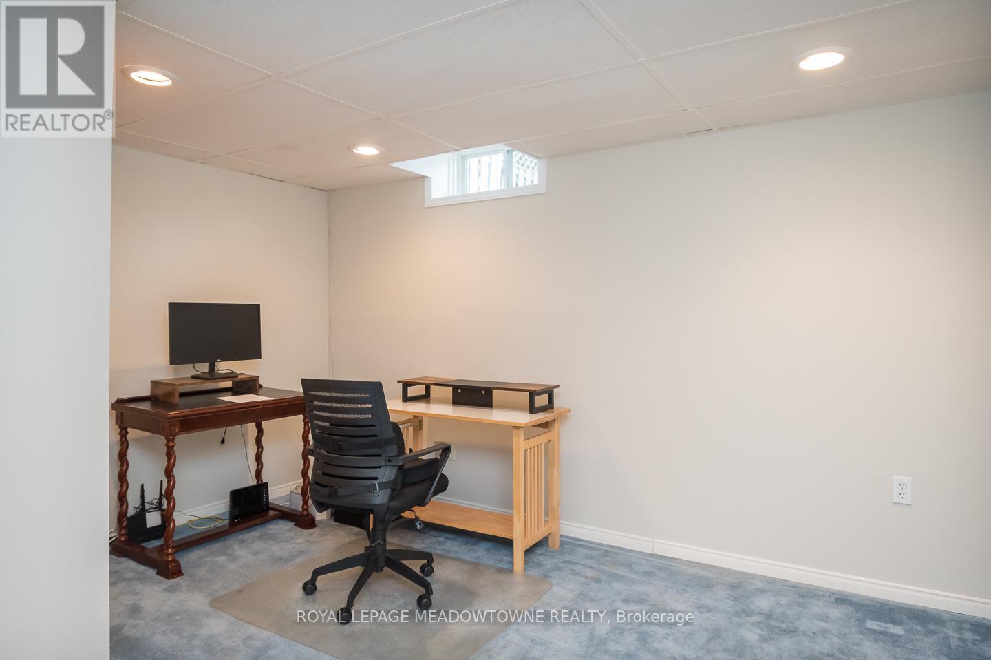 












833 LAURIER AVENUE

,
Milton,




Ontario
L9T4H4

