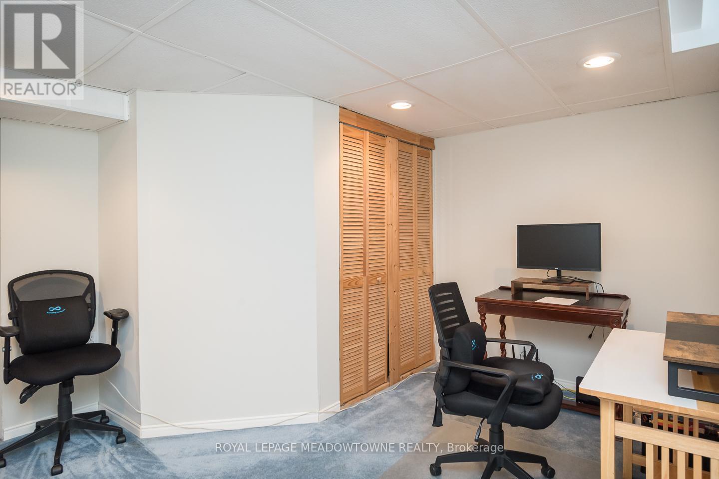 












833 LAURIER AVENUE

,
Milton,




Ontario
L9T4H4

