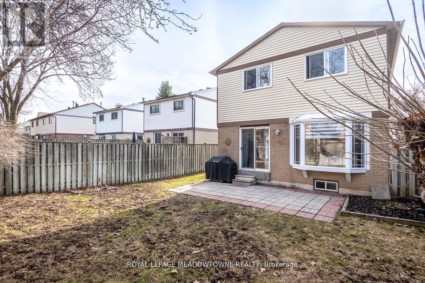 












833 LAURIER AVENUE

,
Milton,




Ontario
L9T4H4

