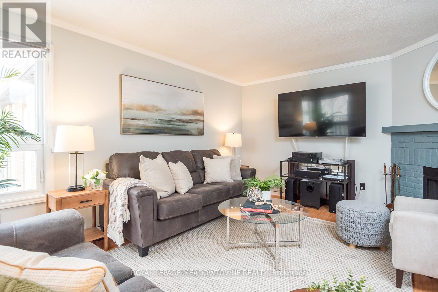 












833 LAURIER AVENUE

,
Milton,




Ontario
L9T4H4

