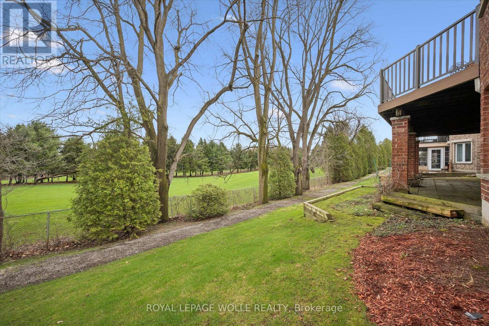 












152 GOLF LINKS DRIVE

,
Wilmot,




Ontario
N3A3P1

