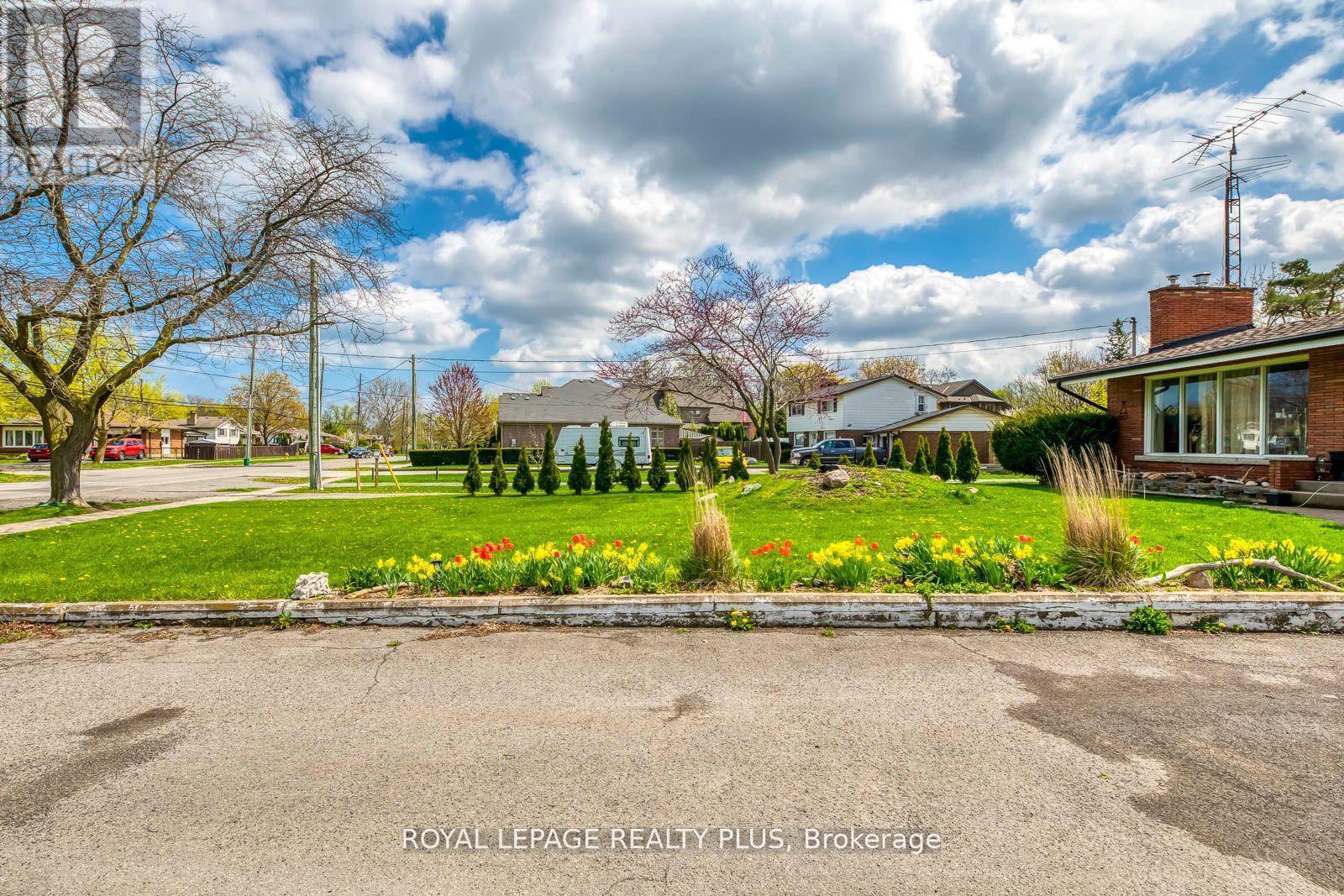 












128 PARNELL ROAD

,
St. Catharines,




Ontario
L2M1V4

