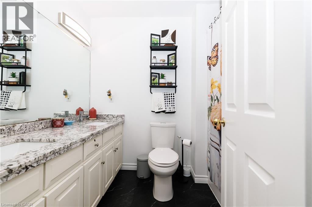 












35 BROOKFIELD Boulevard

,
Dunnville,




Ontario
N1A3G2

