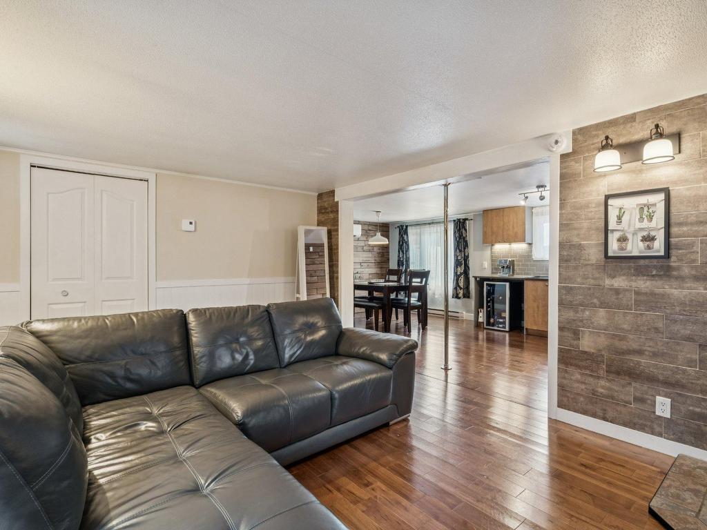 









3520


Rue Gilbert

,
La Plaine (Terrebonne),




QC
J7M2C1

