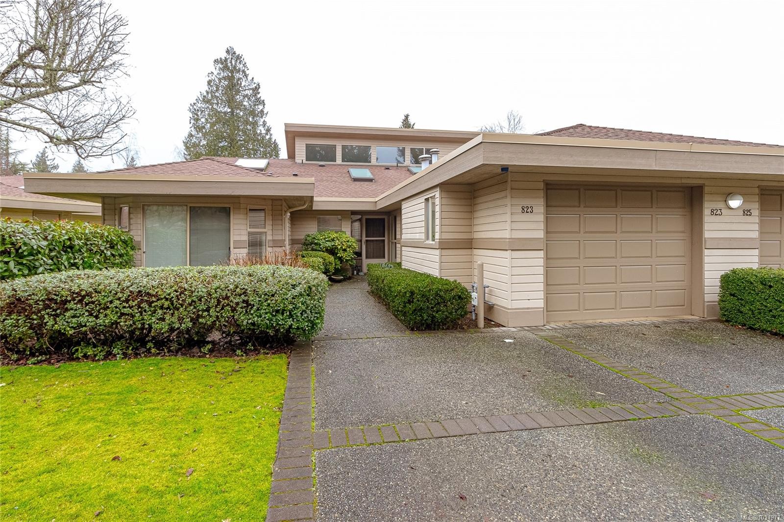 









823


Lakes

Blvd,
Parksville,




BC
V9P 2P8

