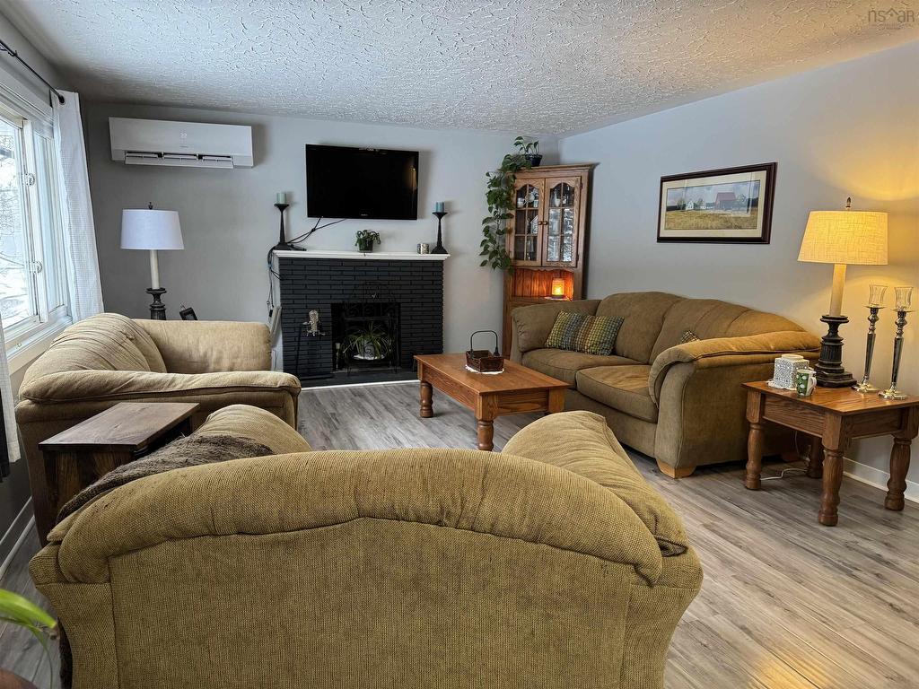 












233 Greenfield Road

,
Murray Siding,




NS
B6L 3M6

