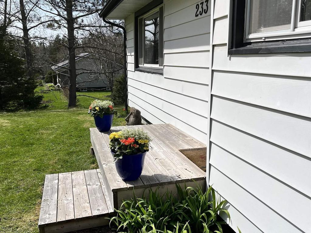 












233 Greenfield Road

,
Murray Siding,




NS
B6L 3M6

