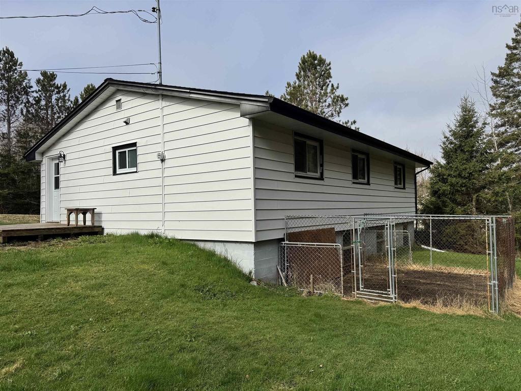












233 Greenfield Road

,
Murray Siding,




NS
B6L 3M6

