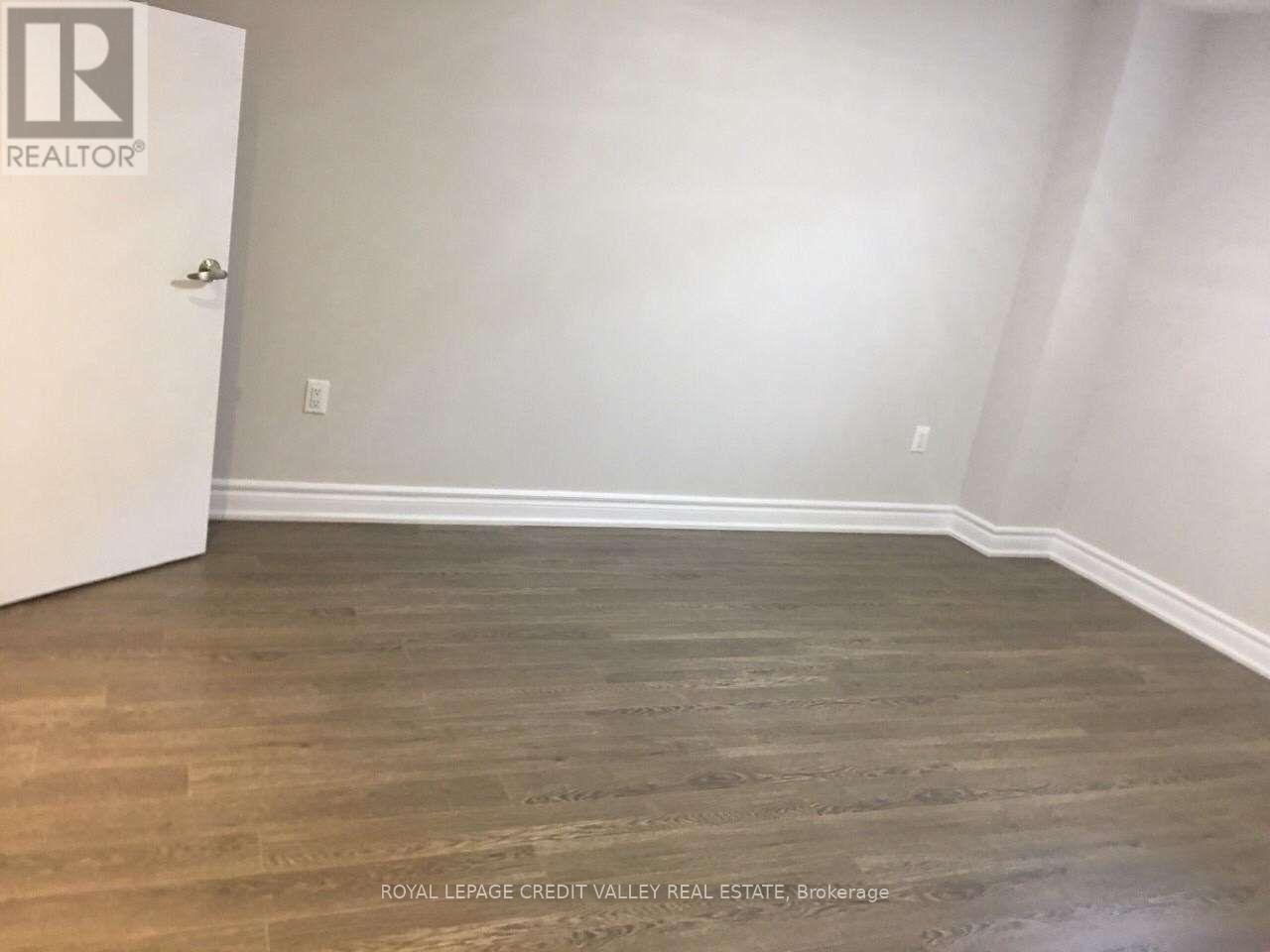 












BSMT - 11 OXENDON ROAD

,
Brampton,




Ontario
L7A4M4

