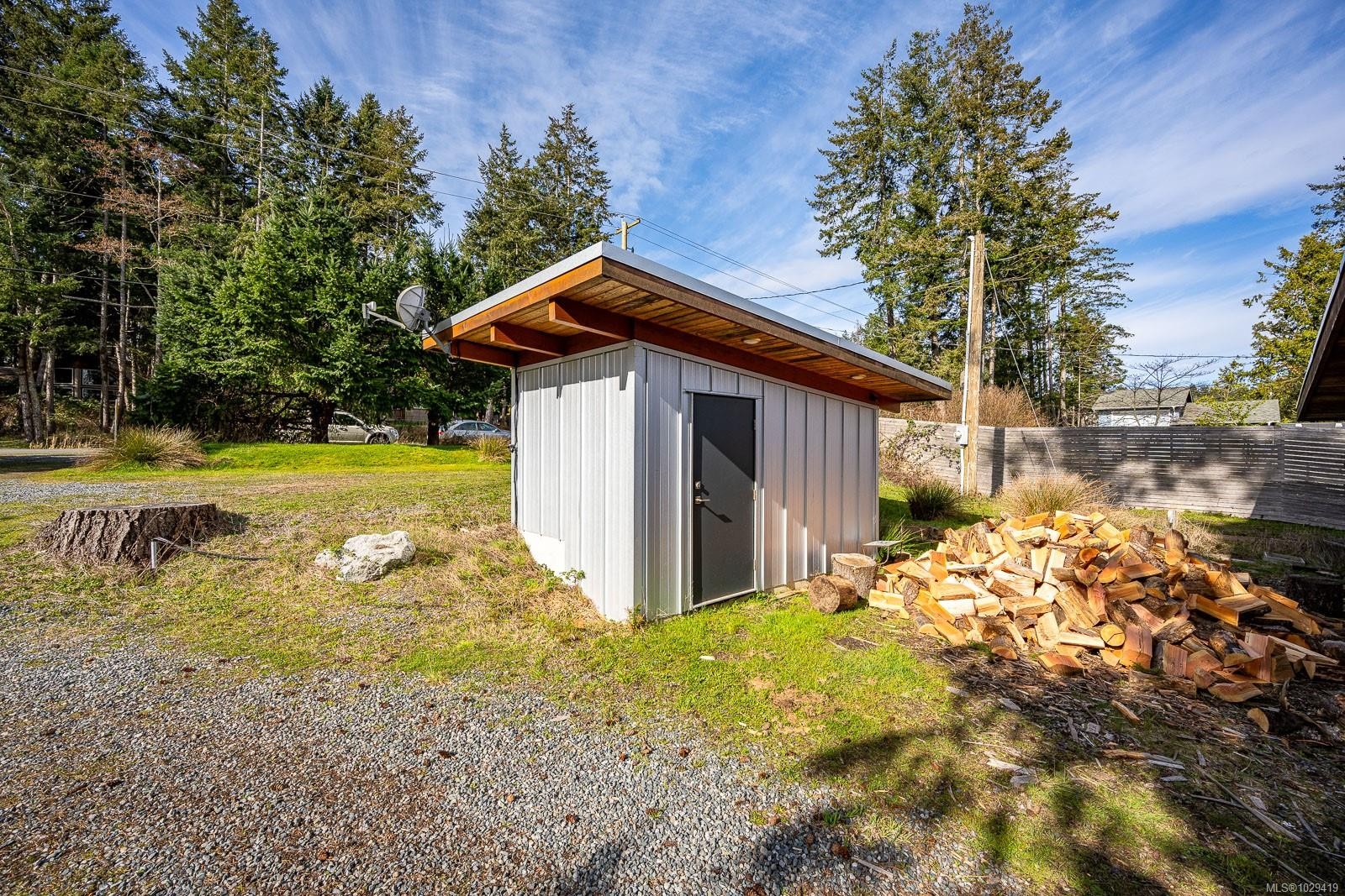 









3870


East

Rd,
Denman Island,




BC
V0R 1T0

