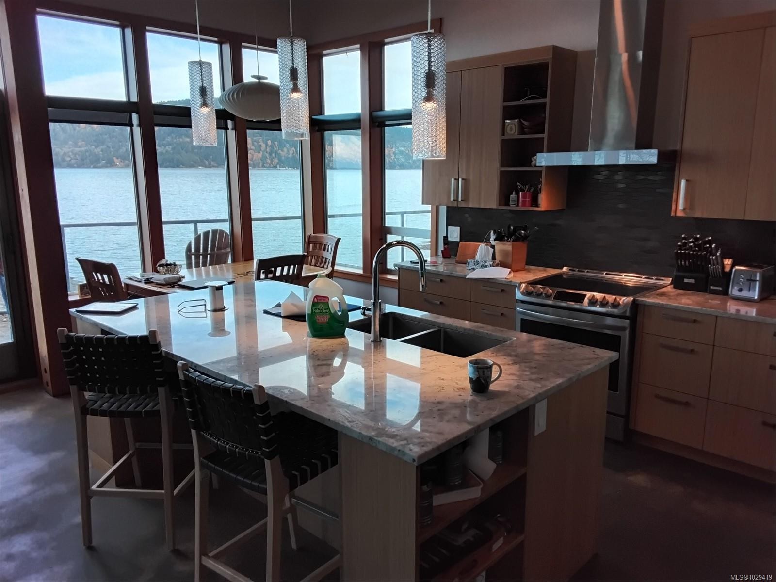 









3870


East

Rd,
Denman Island,




BC
V0R 1T0

