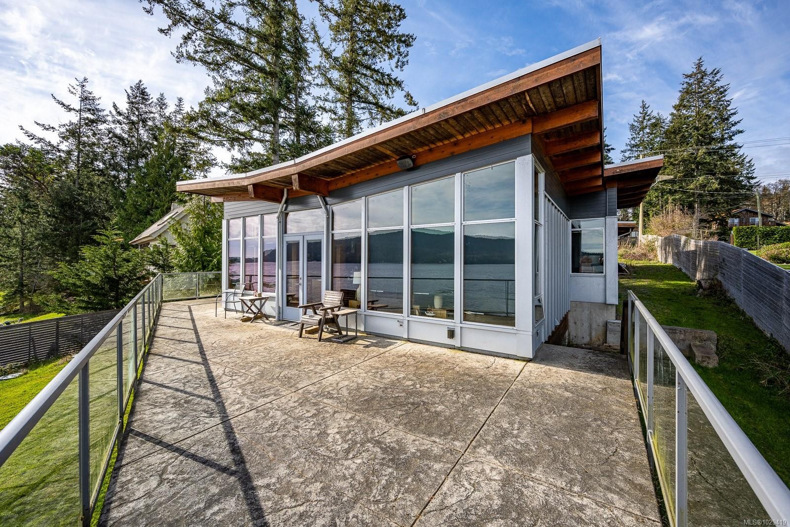 









3870


East

Rd,
Denman Island,




BC
V0R 1T0

