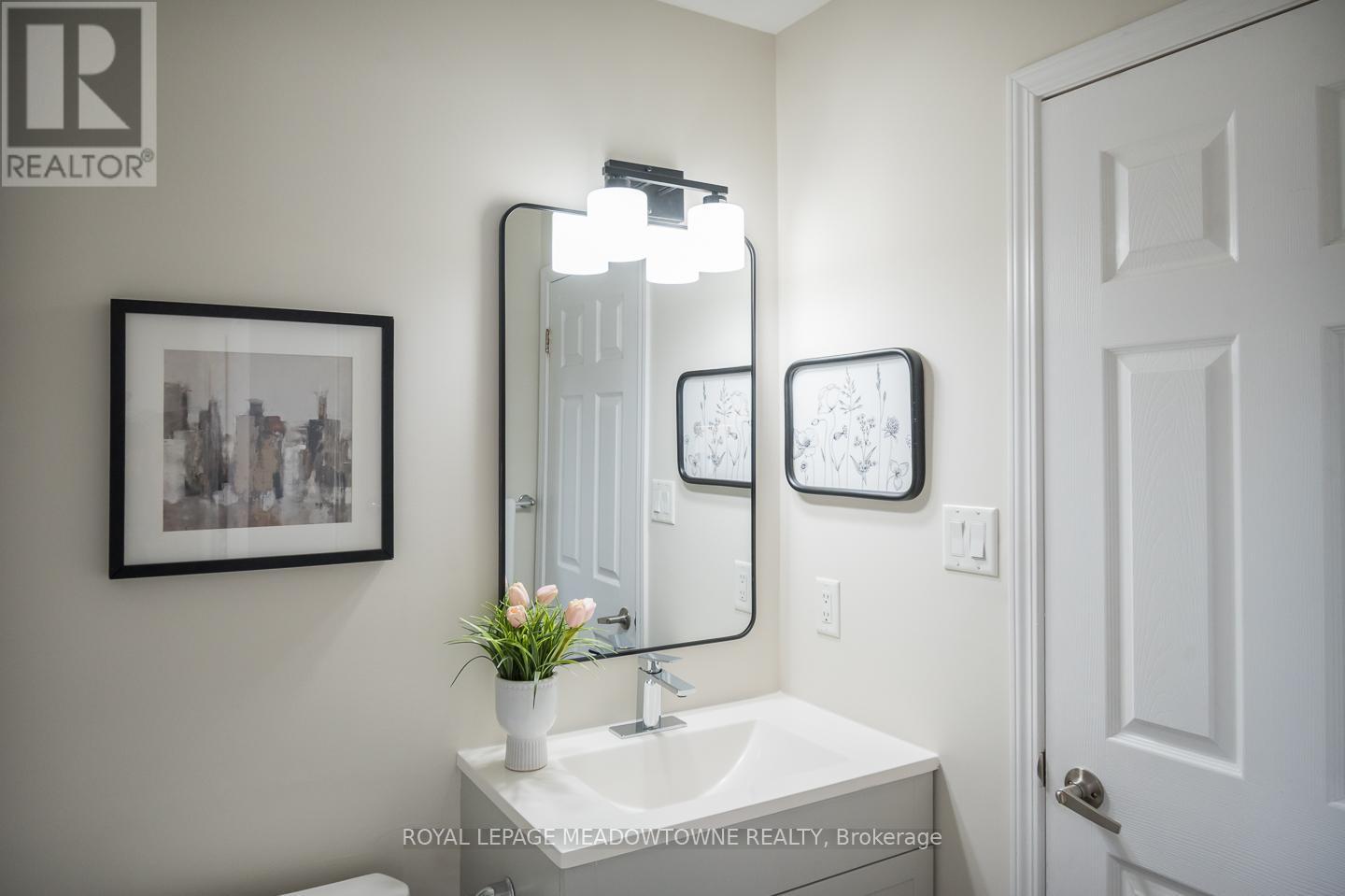 












12 - 1025 NADALIN HEIGHTS

,
Milton,




Ontario
L9T8R3

