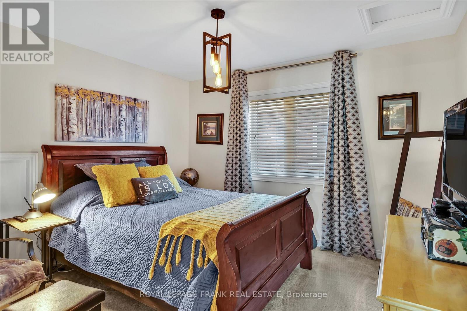 












2 RICHARD EASON COURT

,
Otonabee-South Monaghan,




Ontario
K9J0G4

