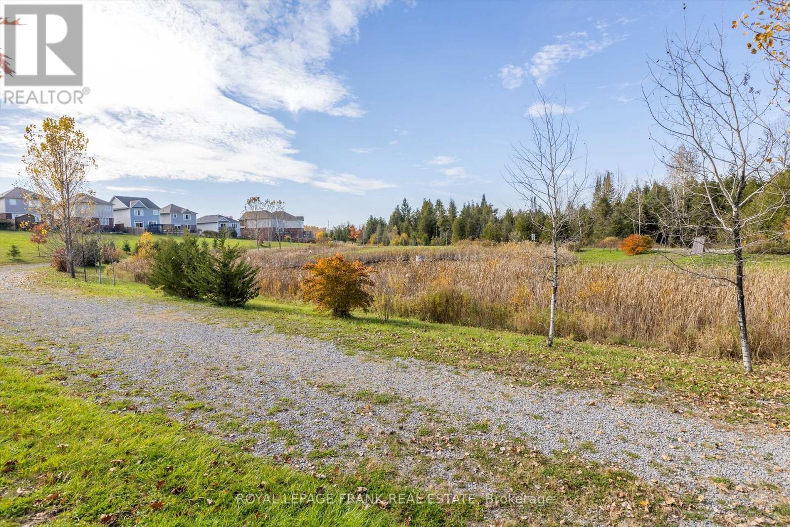 












2 RICHARD EASON COURT

,
Otonabee-South Monaghan,




Ontario
K9J0G4

