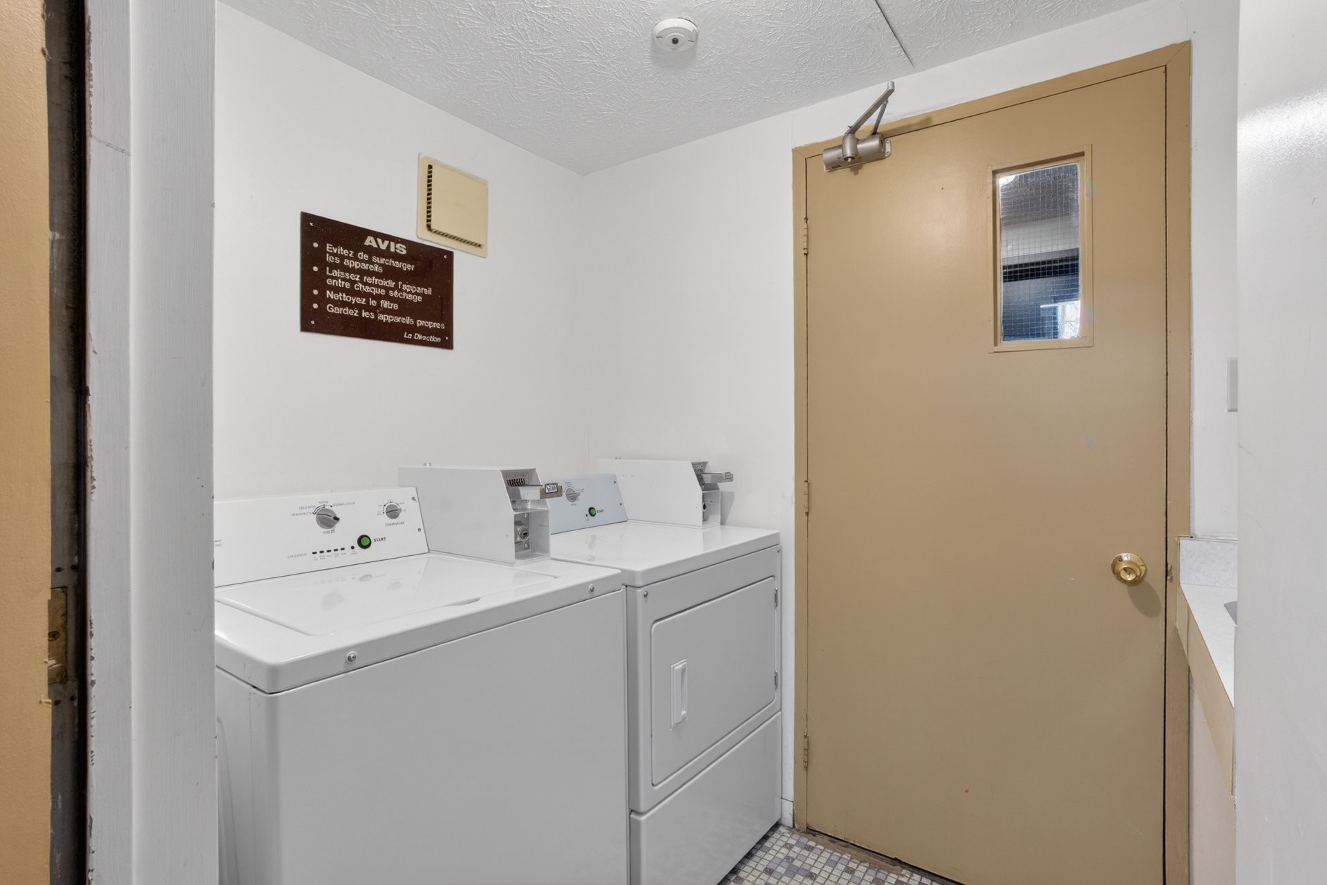 









915

 - 950


Rue des Blés

,
Sherbrooke (Fleurimont),




QC
J1E3J8

