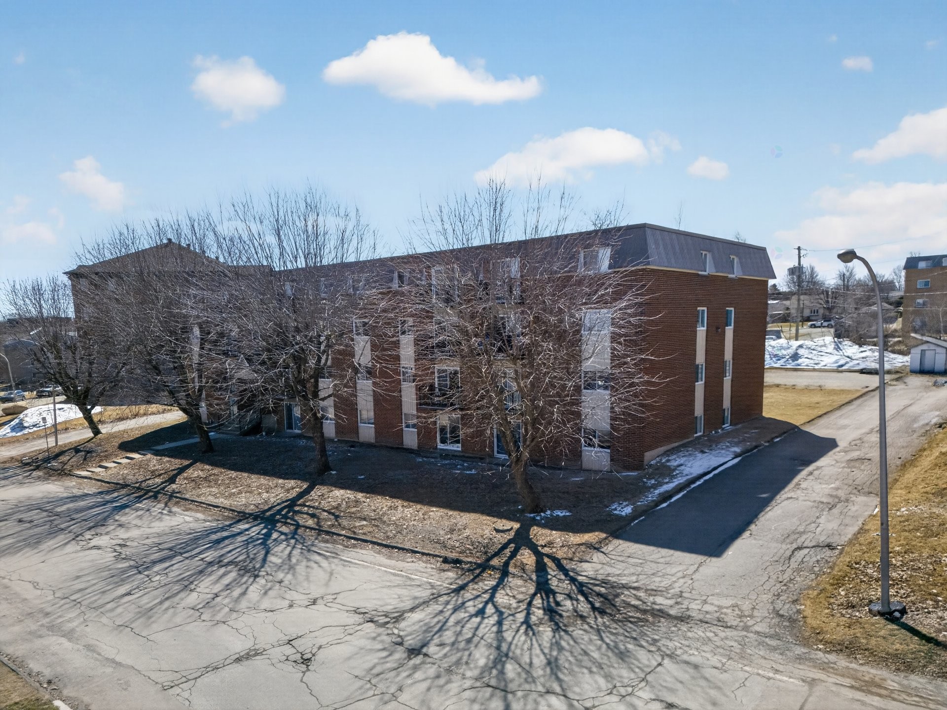 









915

 - 950


Rue des Blés

,
Sherbrooke (Fleurimont),




QC
J1E3J8

