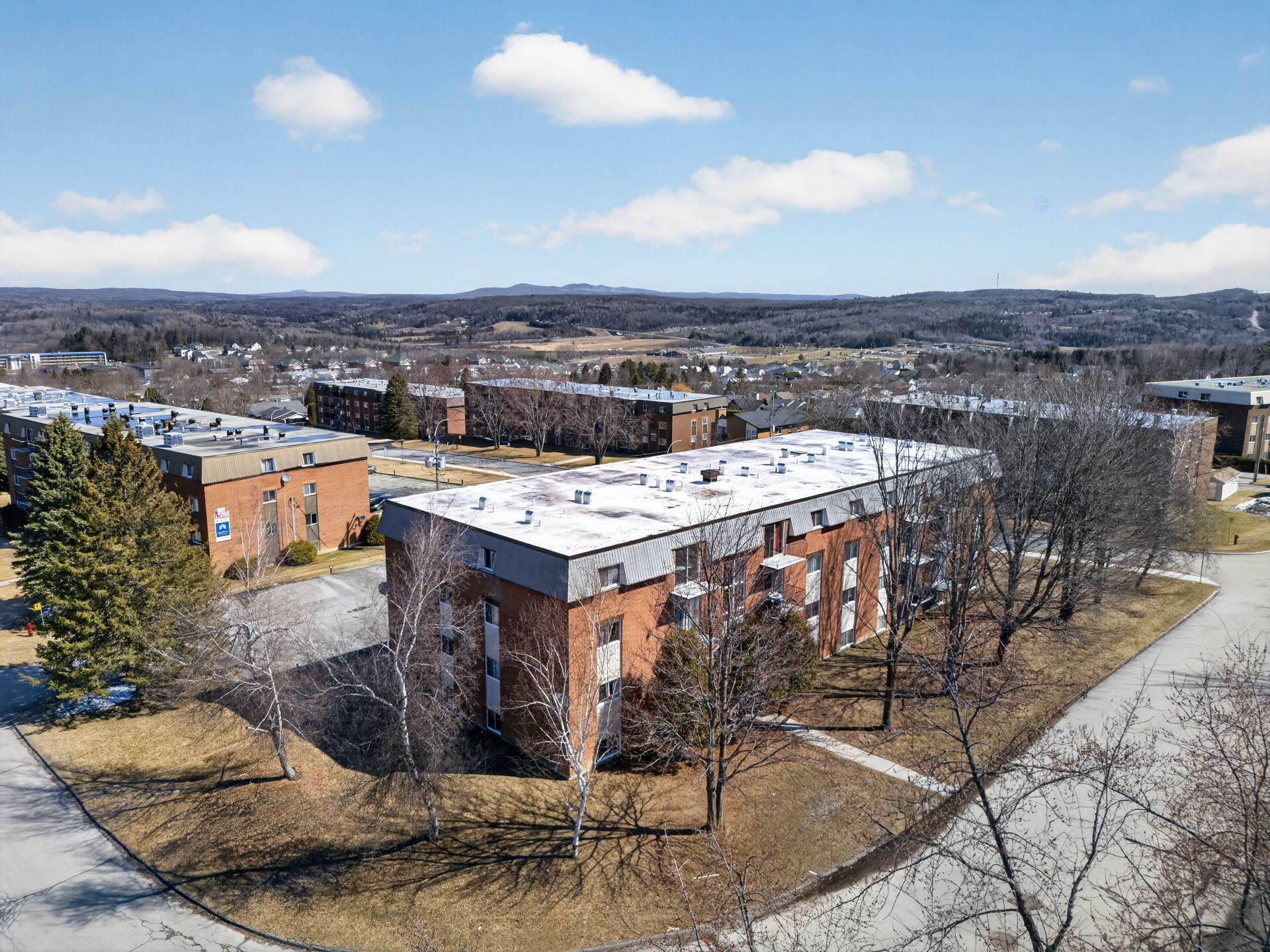 









915

 - 950


Rue des Blés

,
Sherbrooke (Fleurimont),




QC
J1E3J8

