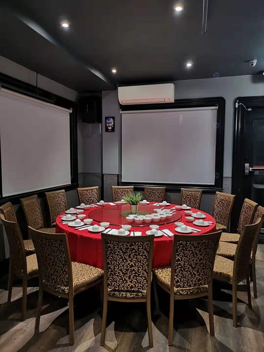 









1222


Rue Bishop

,
Montréal (Ville-Marie),




QC
H3G2E3

